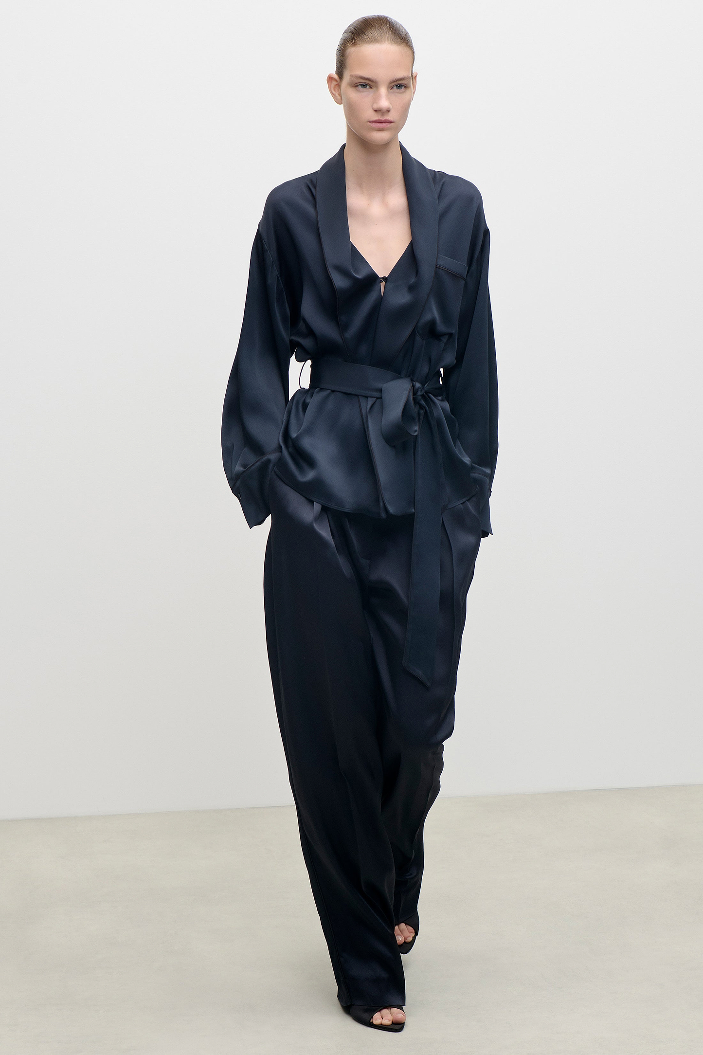 Alba Blouse In Dark Navy