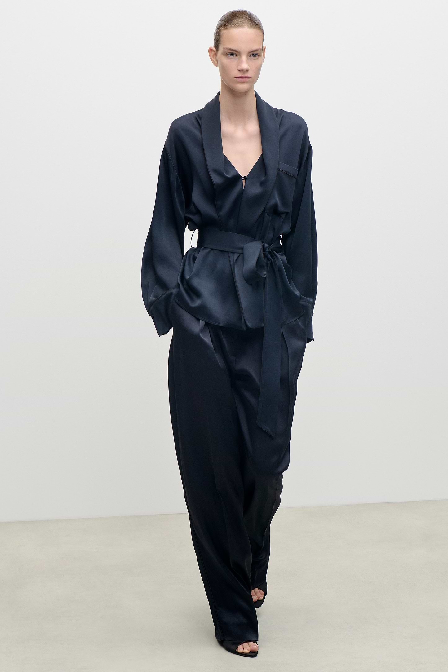 Alba Blouse In Dark Navy