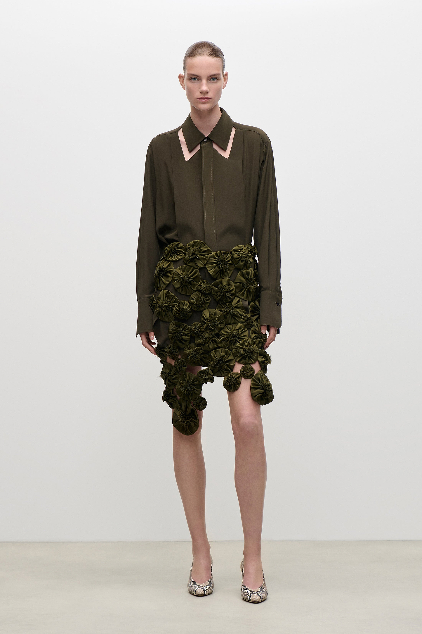 Cut Out Collar Blouse In Green