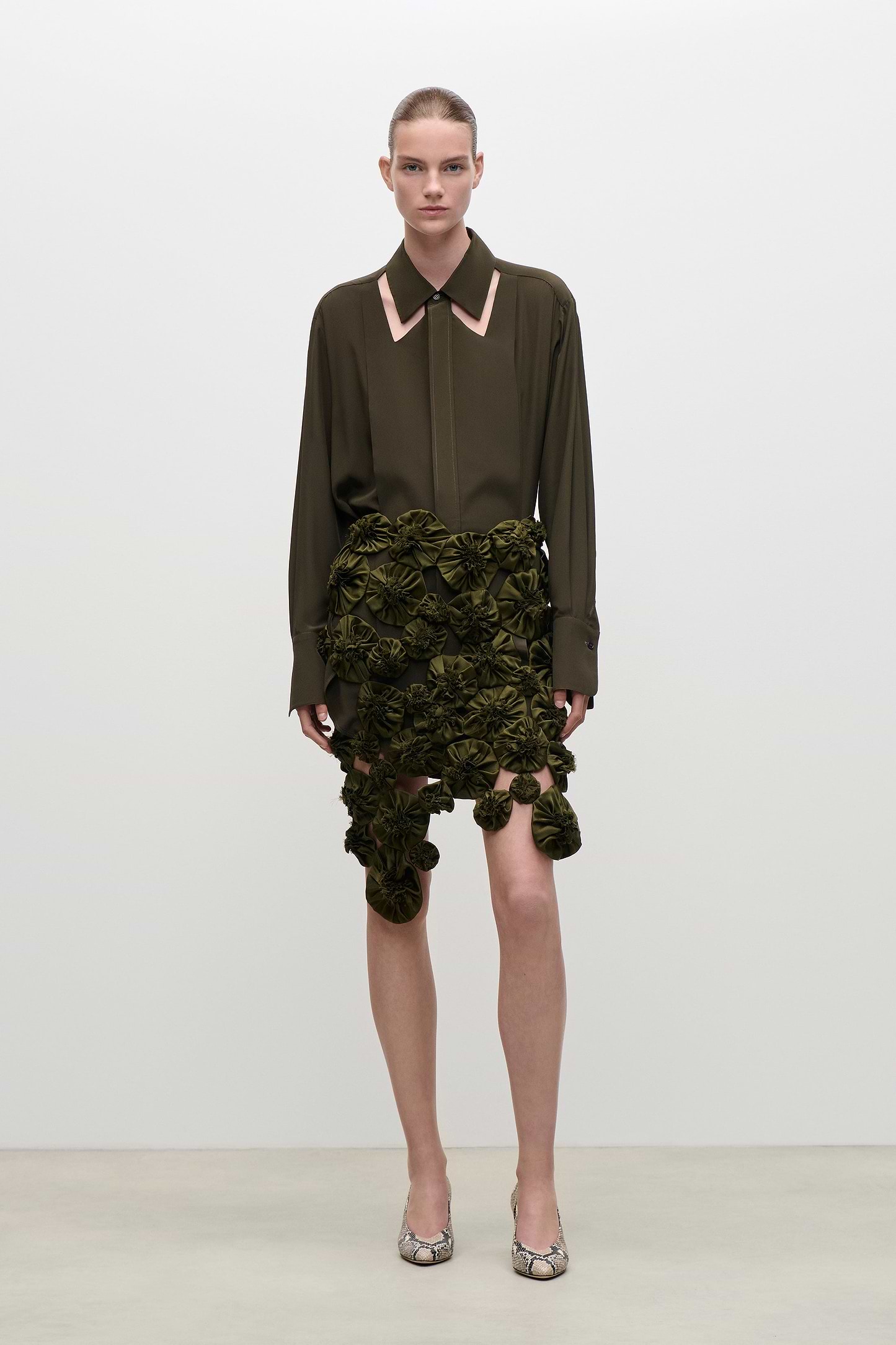 Cut Out Collar Blouse In Green