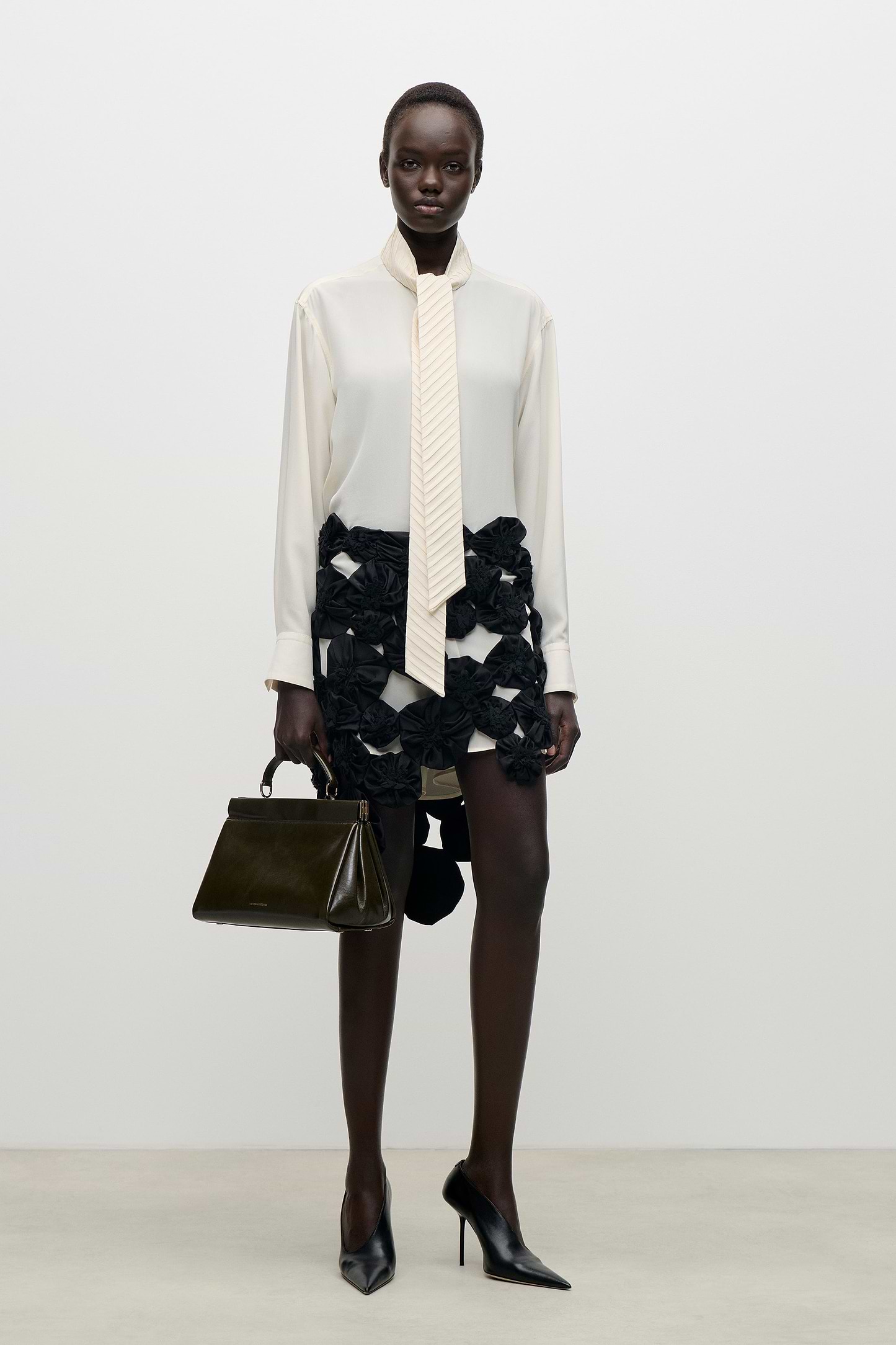 Applique Skirt In Black