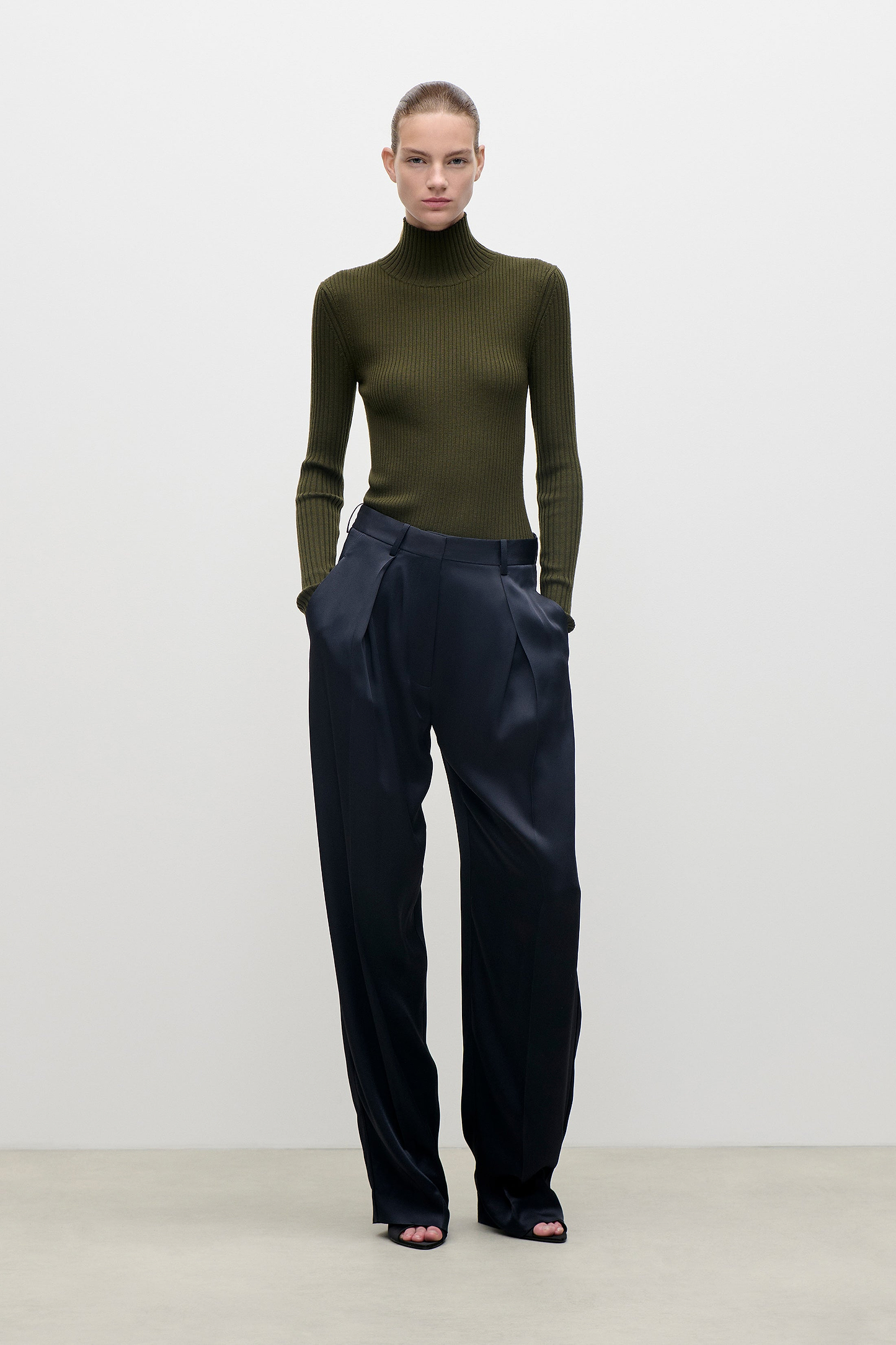 Cecilia Trouser In Dark Navy