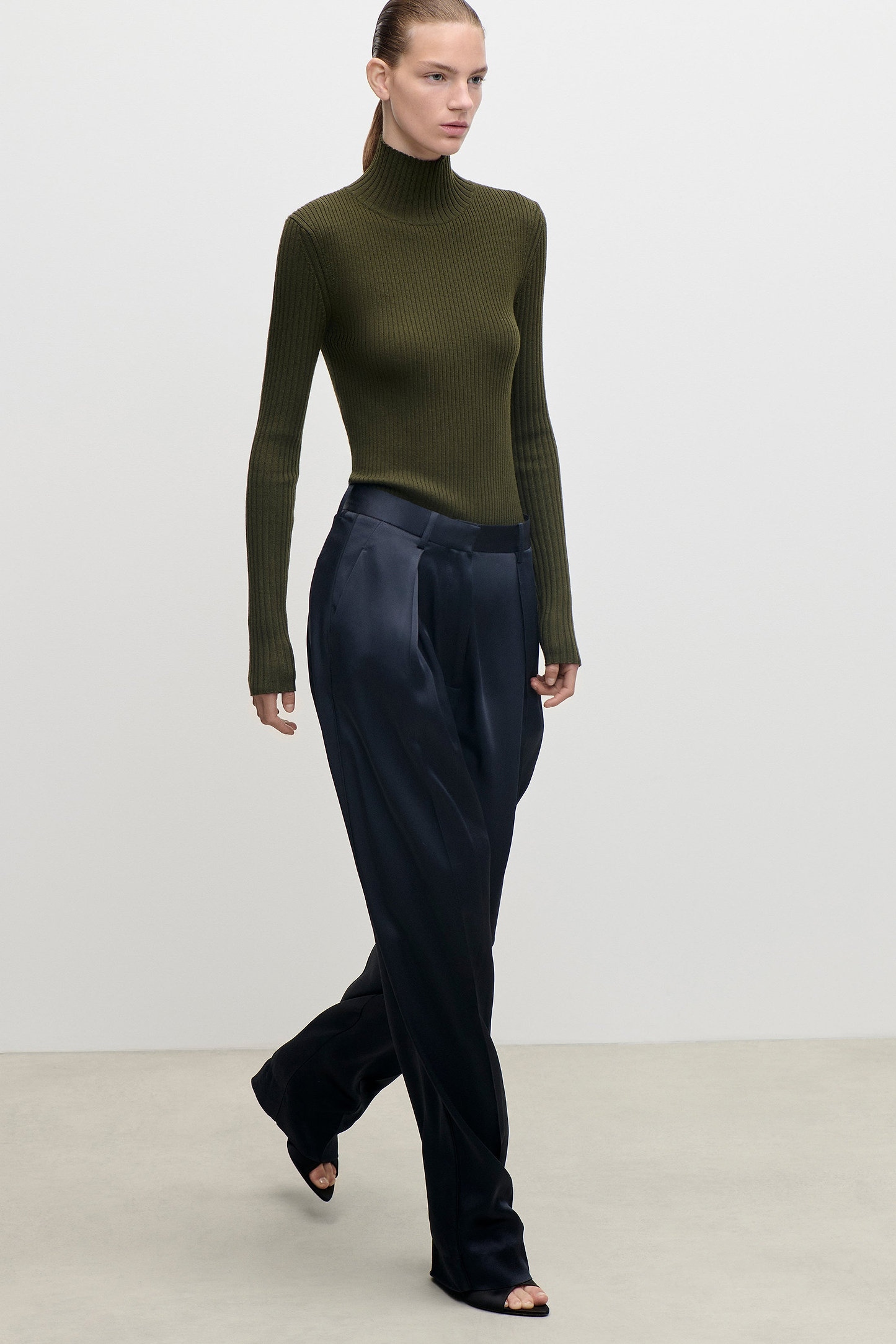 Cecilia Trouser In Dark Navy
