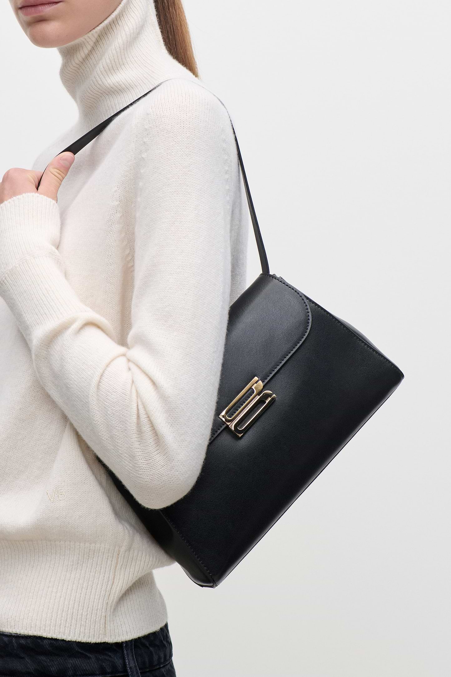 Dorian Trapeze Bag Black Shiny Calf Leather