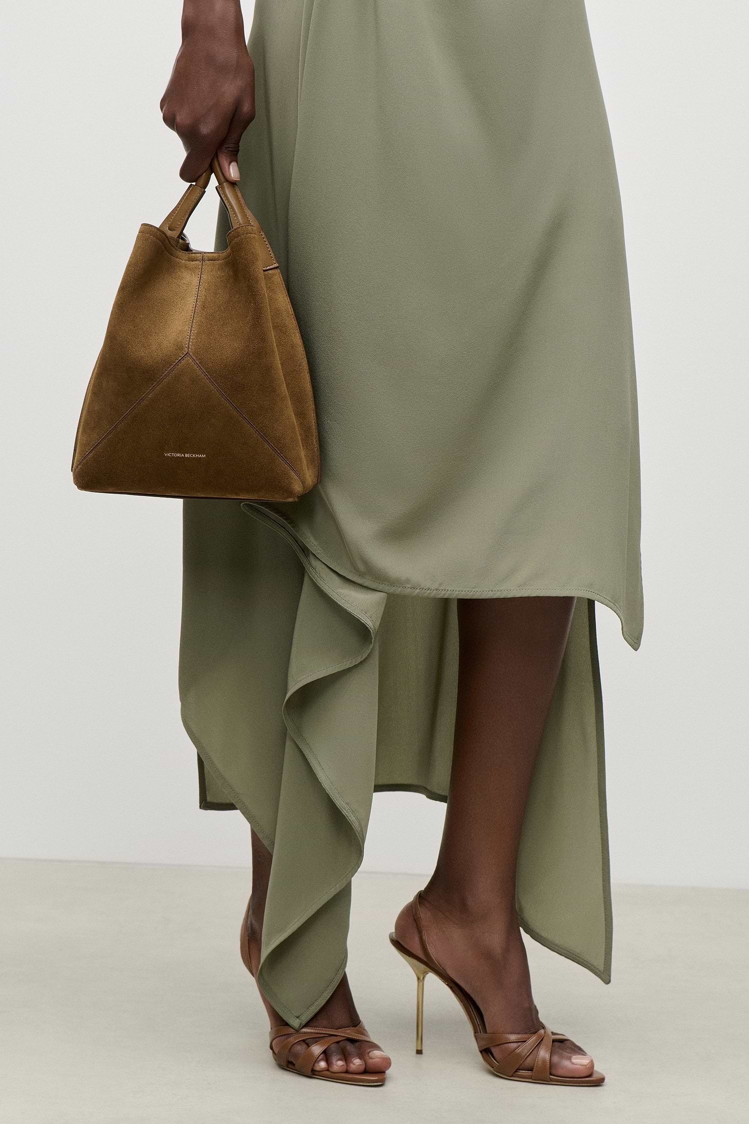 Victoria Bucket Toffee Suede