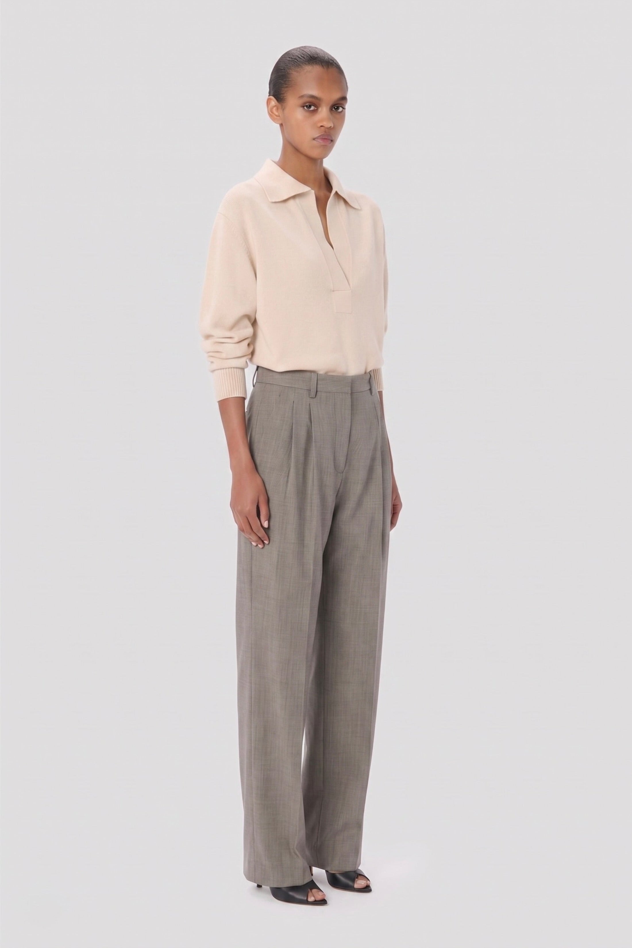 Pleated Trouser In Grey