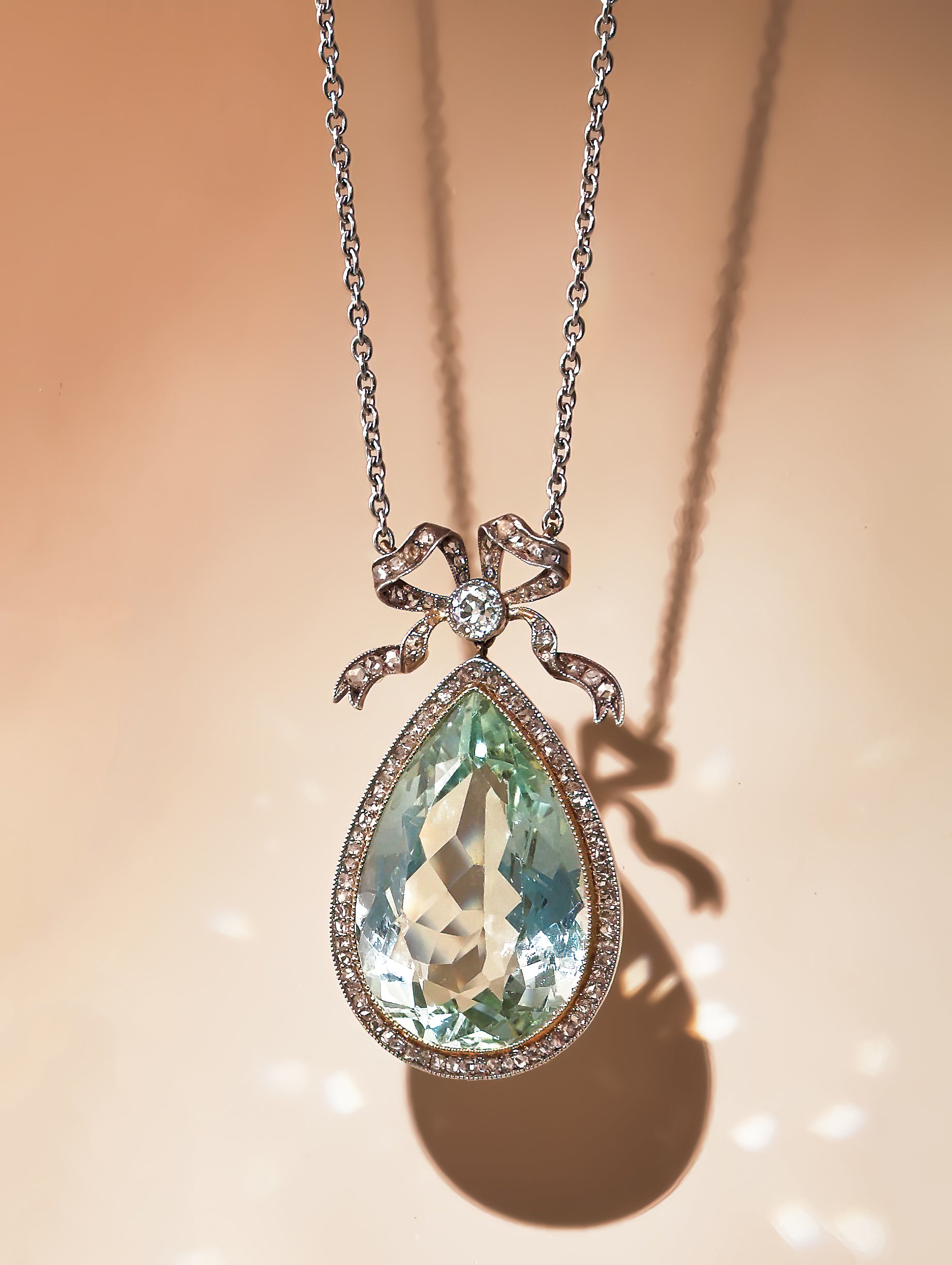 La maîtrise de Fabergé, bijoux et objets de vertu
