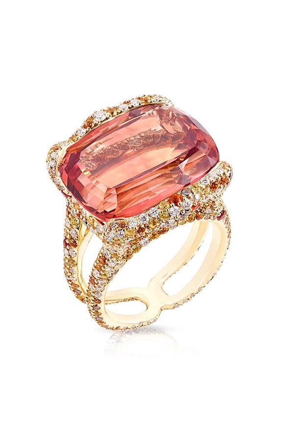 Karrueche Tran佩戴Fabergé出席Fashion Trust US颁奖典礼