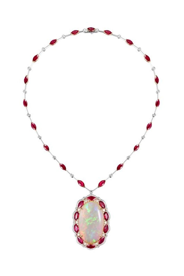 Karrueche Tran佩戴Fabergé出席Fashion Trust US颁奖典礼