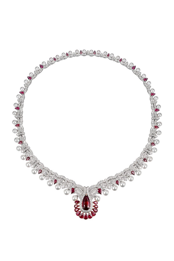 Katie Piper佩戴Fabergé出席2024年BAFTA电视奖