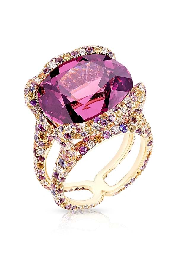娜斯佳·柳金在2023年ESPY奖上佩戴Fabergé