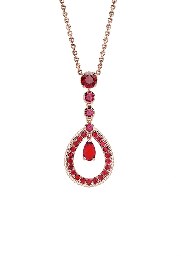 Natalie McQueen佩戴Fabergé出席第76届年度托尼奖