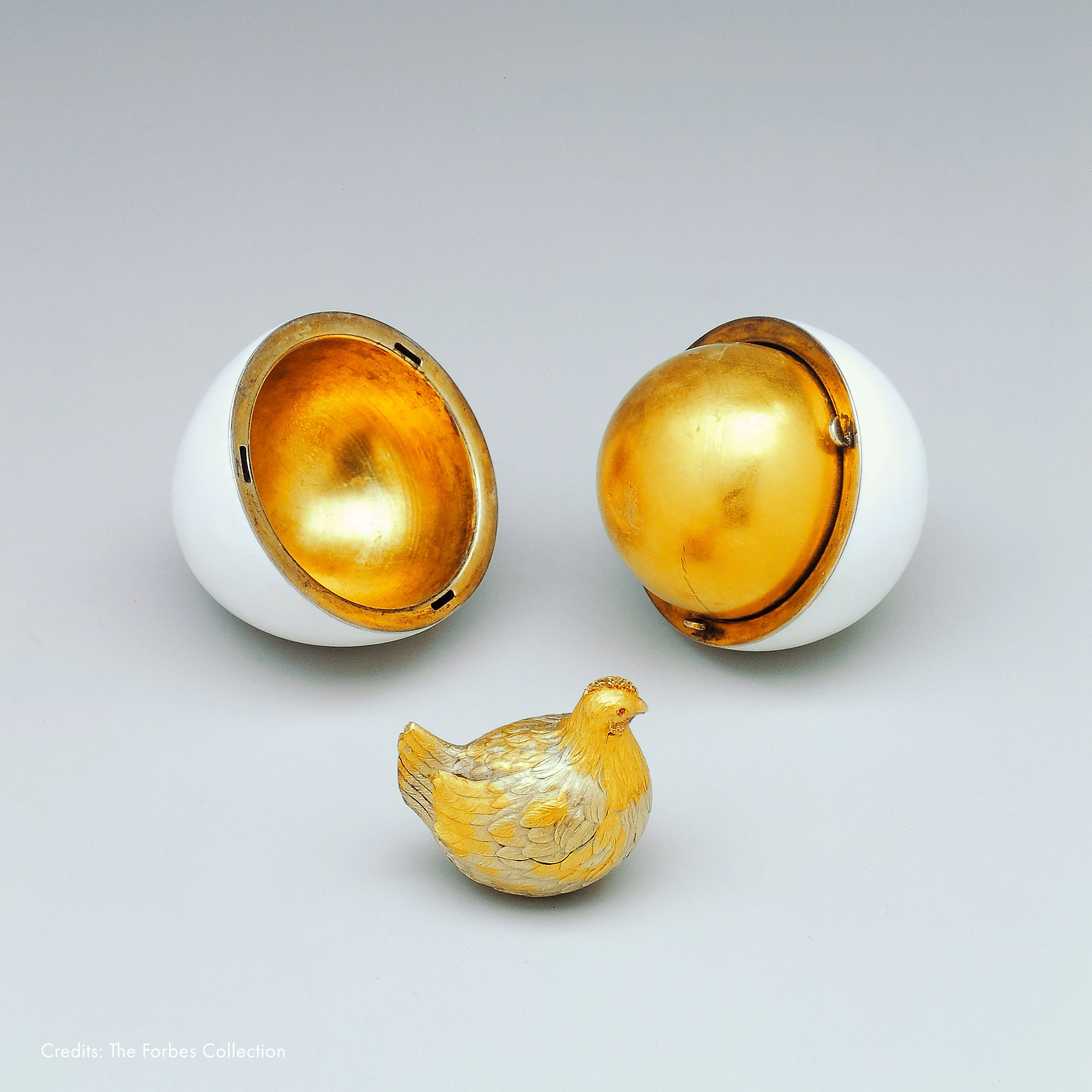 Fabergé Hen Egg First Imperial Egg with gold hen surprise