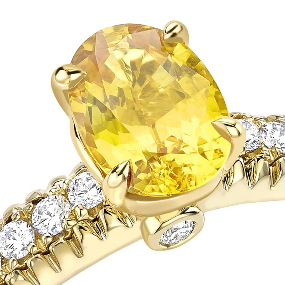 Yellow Gold Yellow Sapphire Fluted Ring with Diamond Shoulders | Fabergé