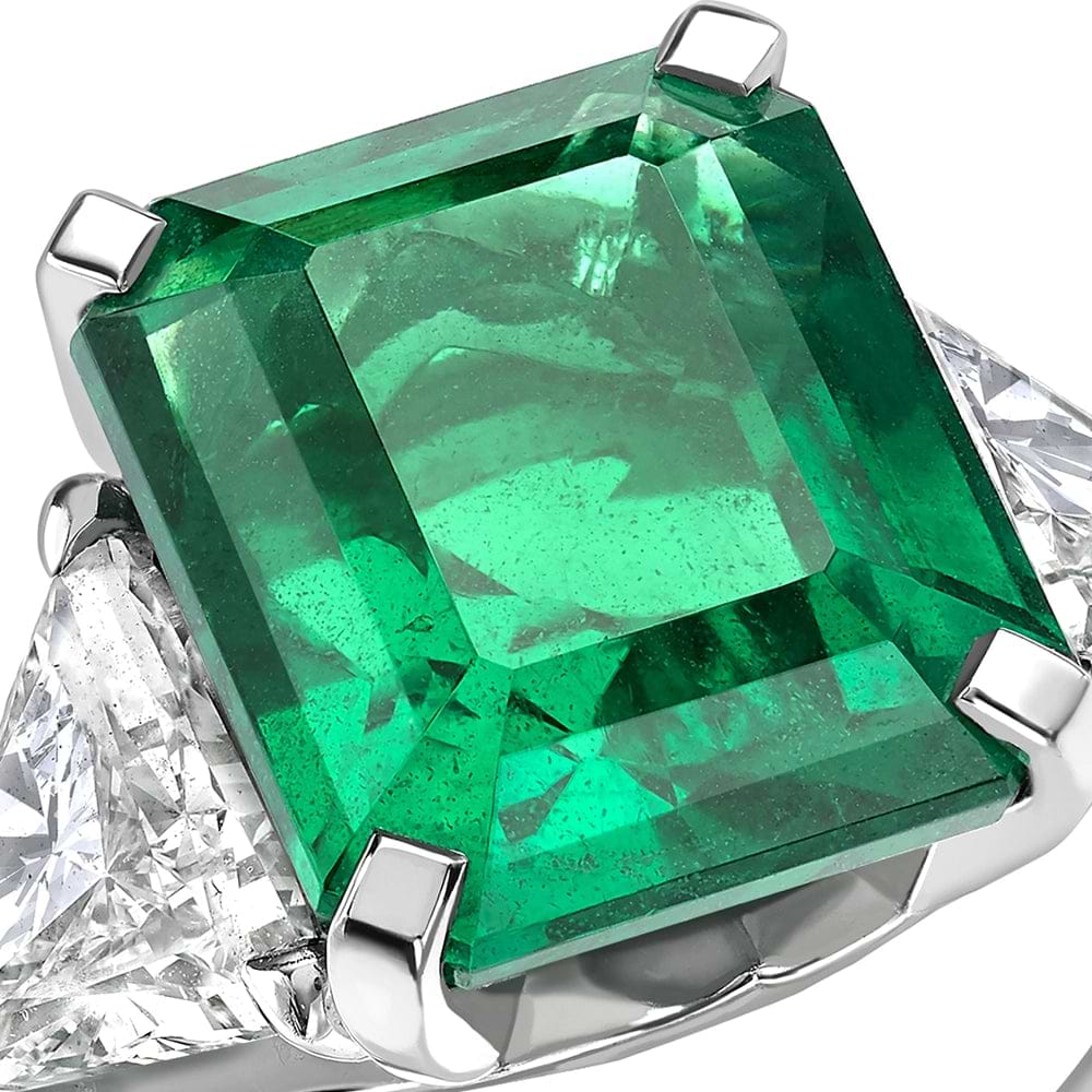 Platinum Octagon Cut Emerald Ring Set With Diamonds | Fabergé 2