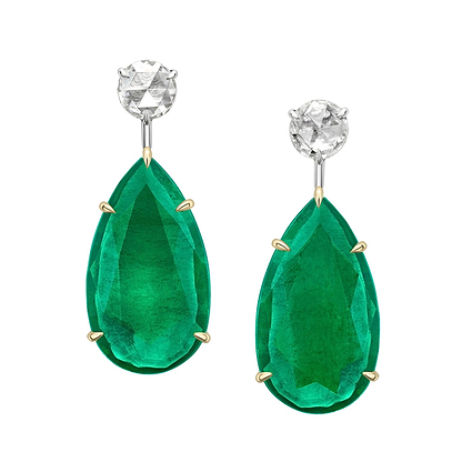 Tropfenförmige Ohrringe aus Gelb- und Weißgold mit Smaragd und Diamant | Fabergé