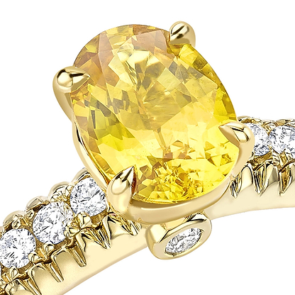 Yellow Gold Yellow Sapphire Fluted Ring with Diamond Shoulders | Fabergé