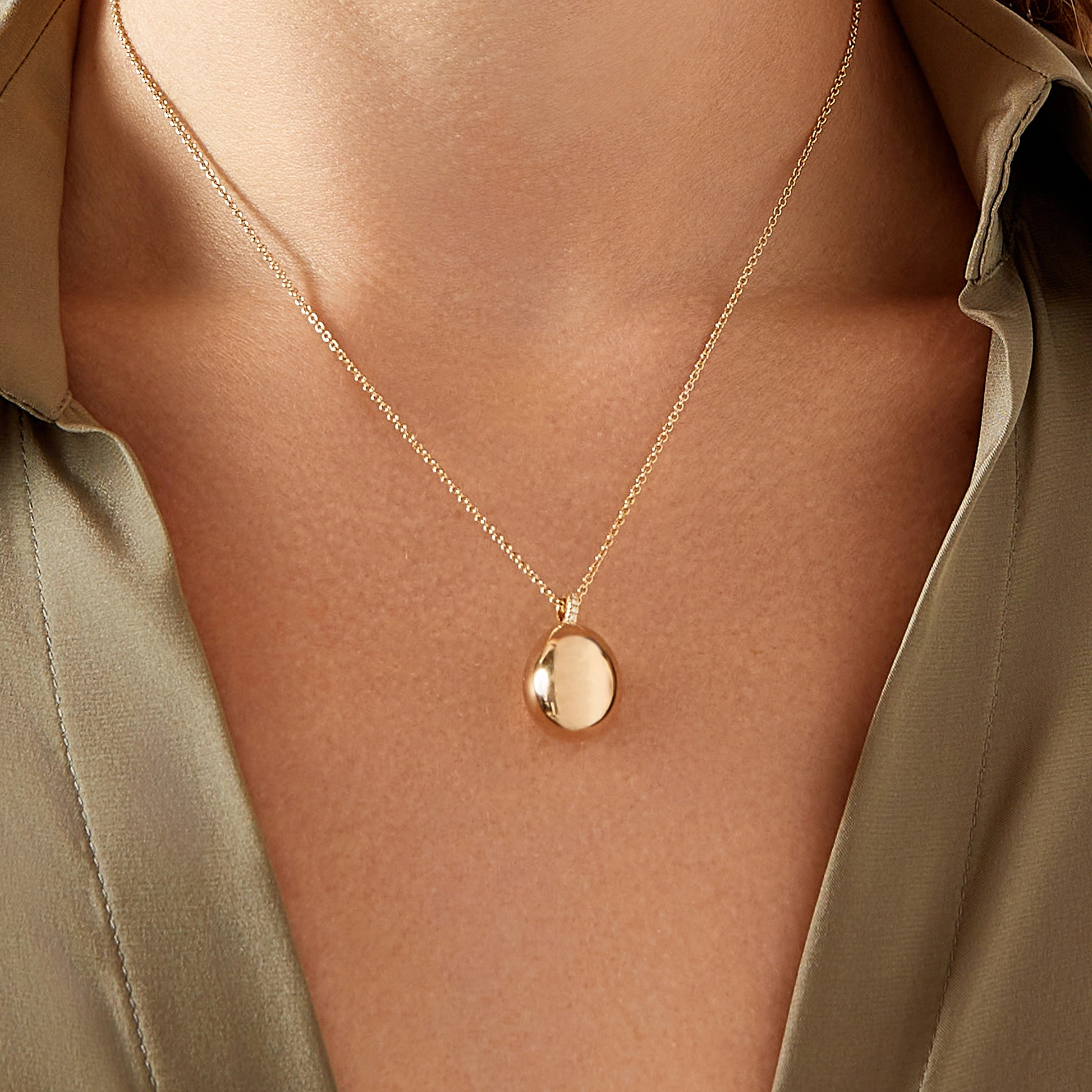 Rose Gold Egg Pendant | Fabergé