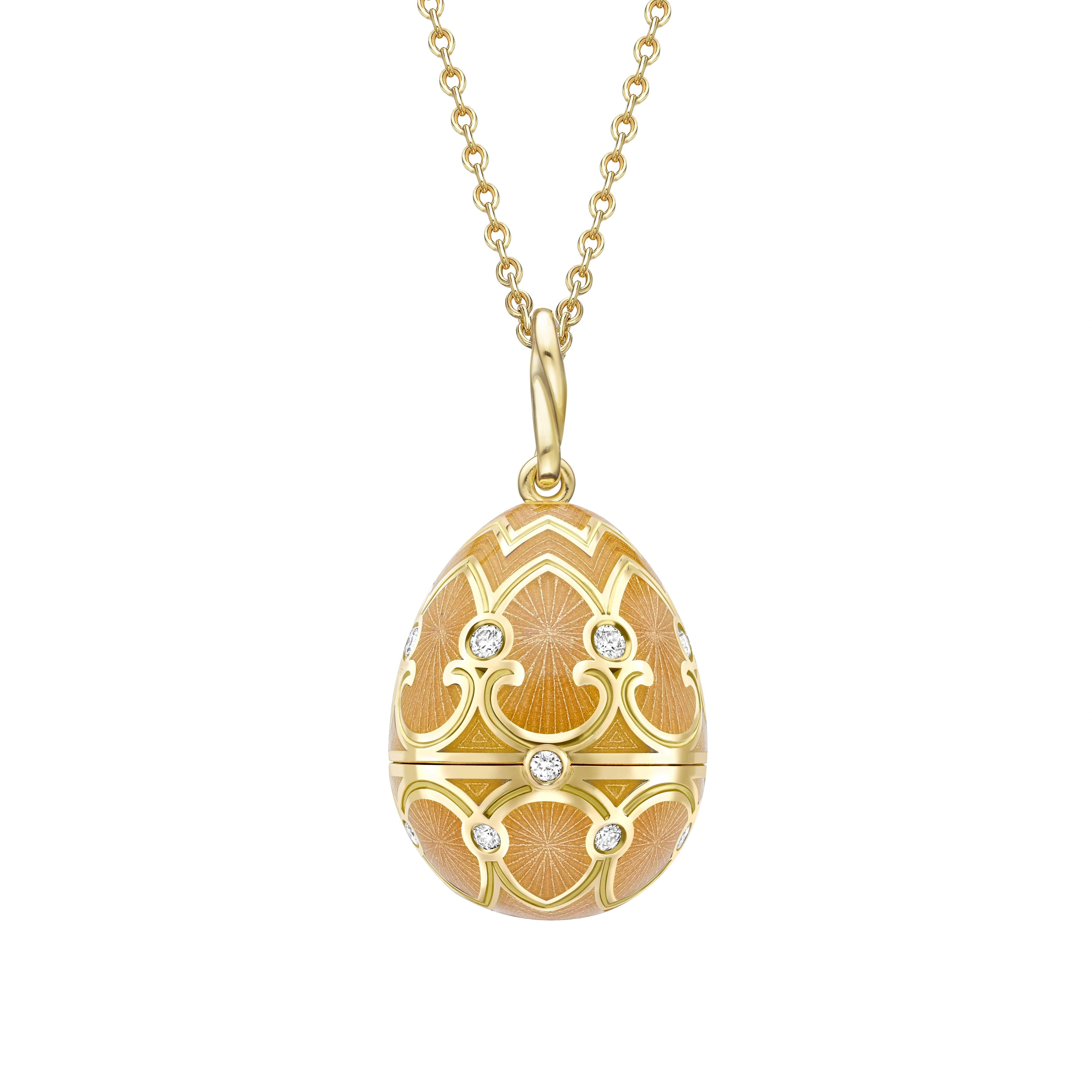 Yellow Gold Diamond & Guilloché Enamel Bee Surprise Locket | Fabergé 2
