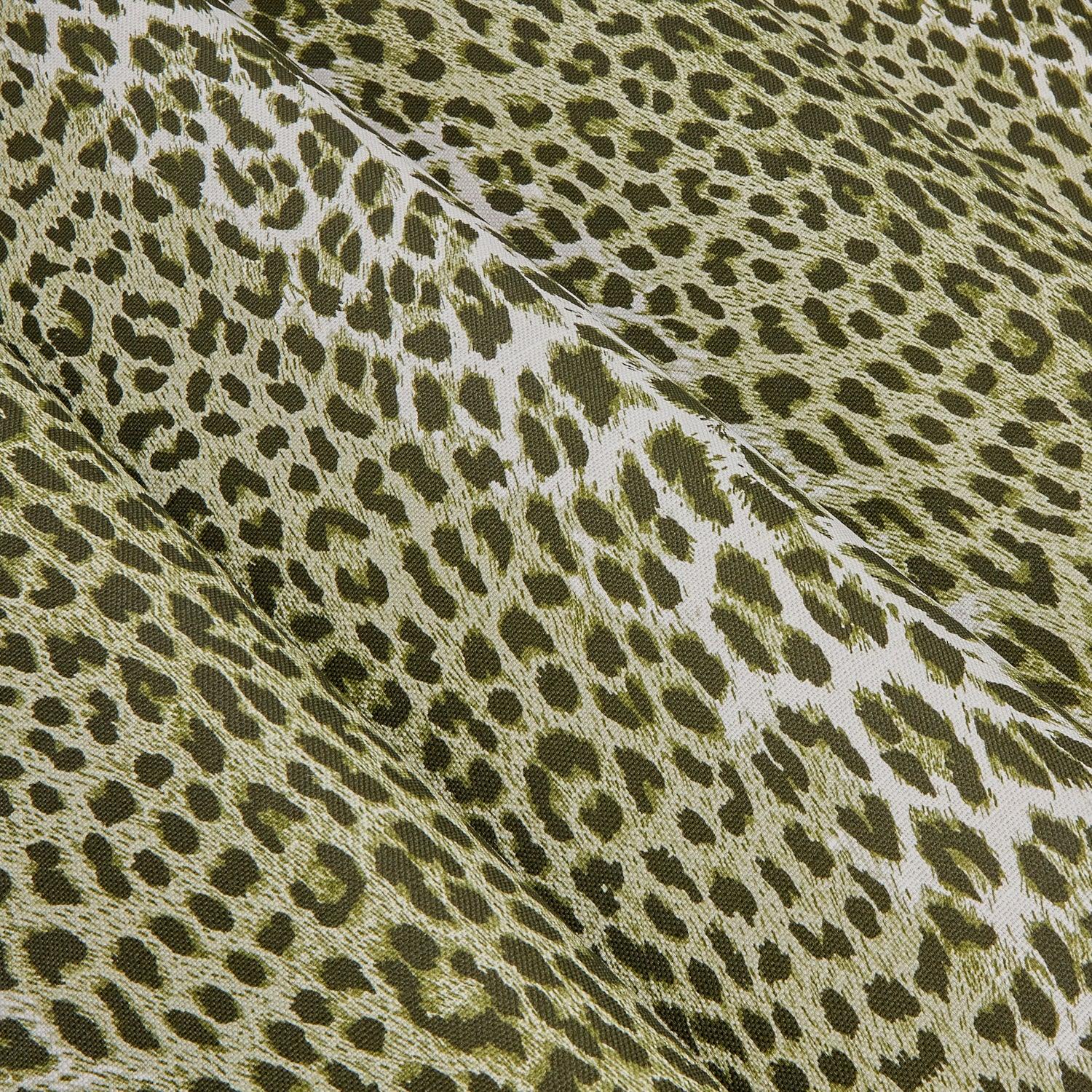『 Green Leopard fam 』by Zuberi 60*60cm Iconic Leopard - Green Fabrics | Schumacher