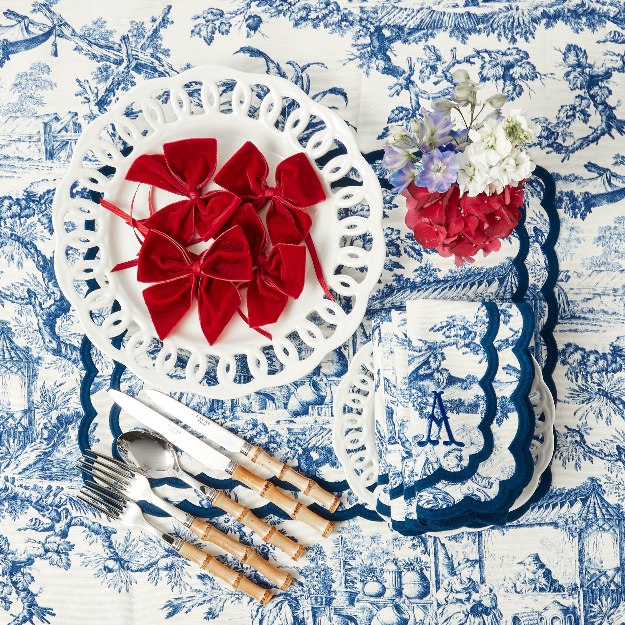 Isla Blue Toile Placemats & Napkins (Set of 4)