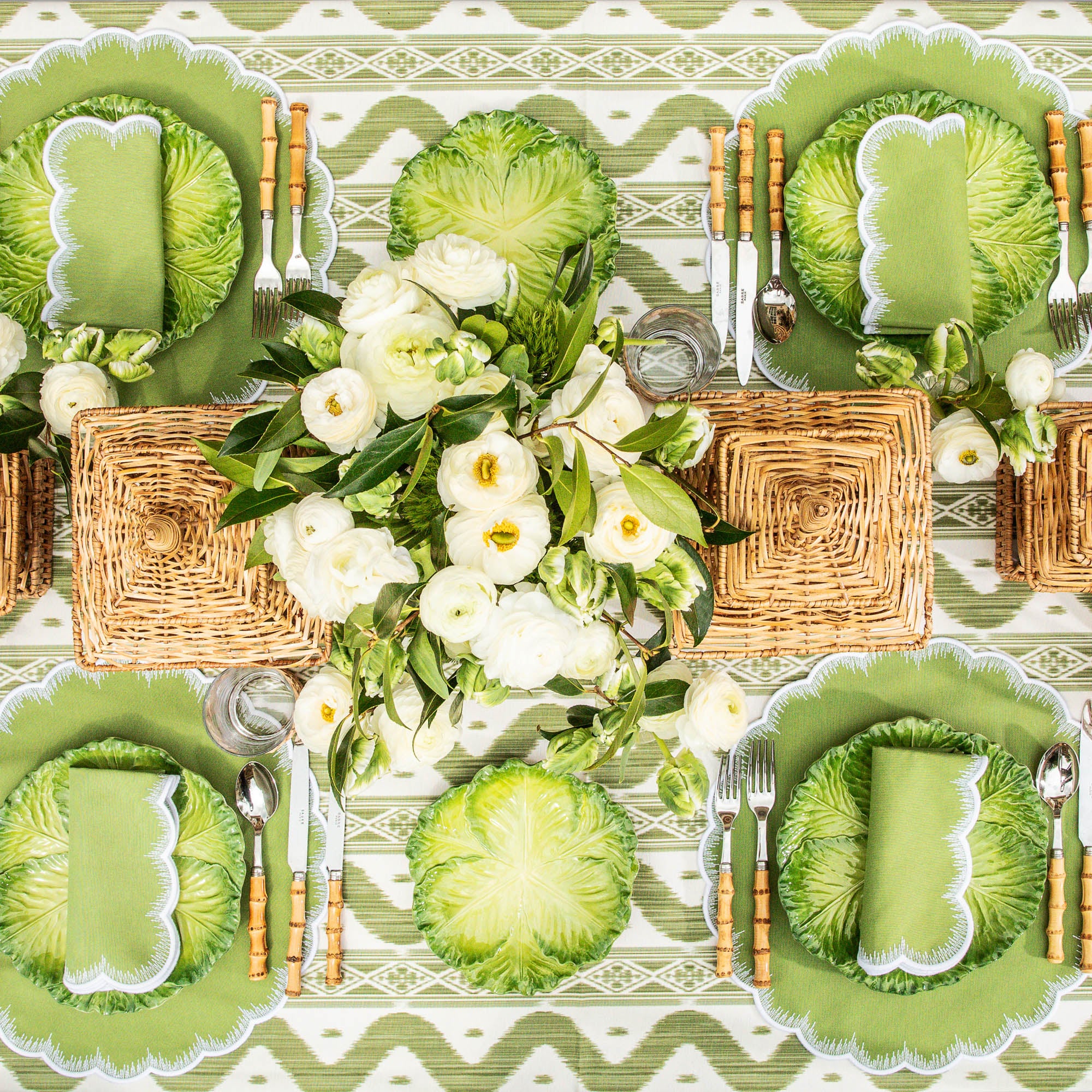 Apple Green Isabella Round Placemats & Napkins (Set of 4)