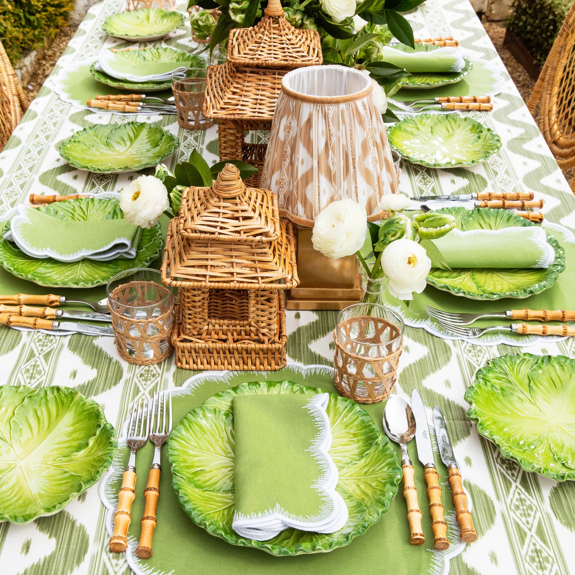 Apple Green Isabella Round Placemats & Napkins (Set of 4)