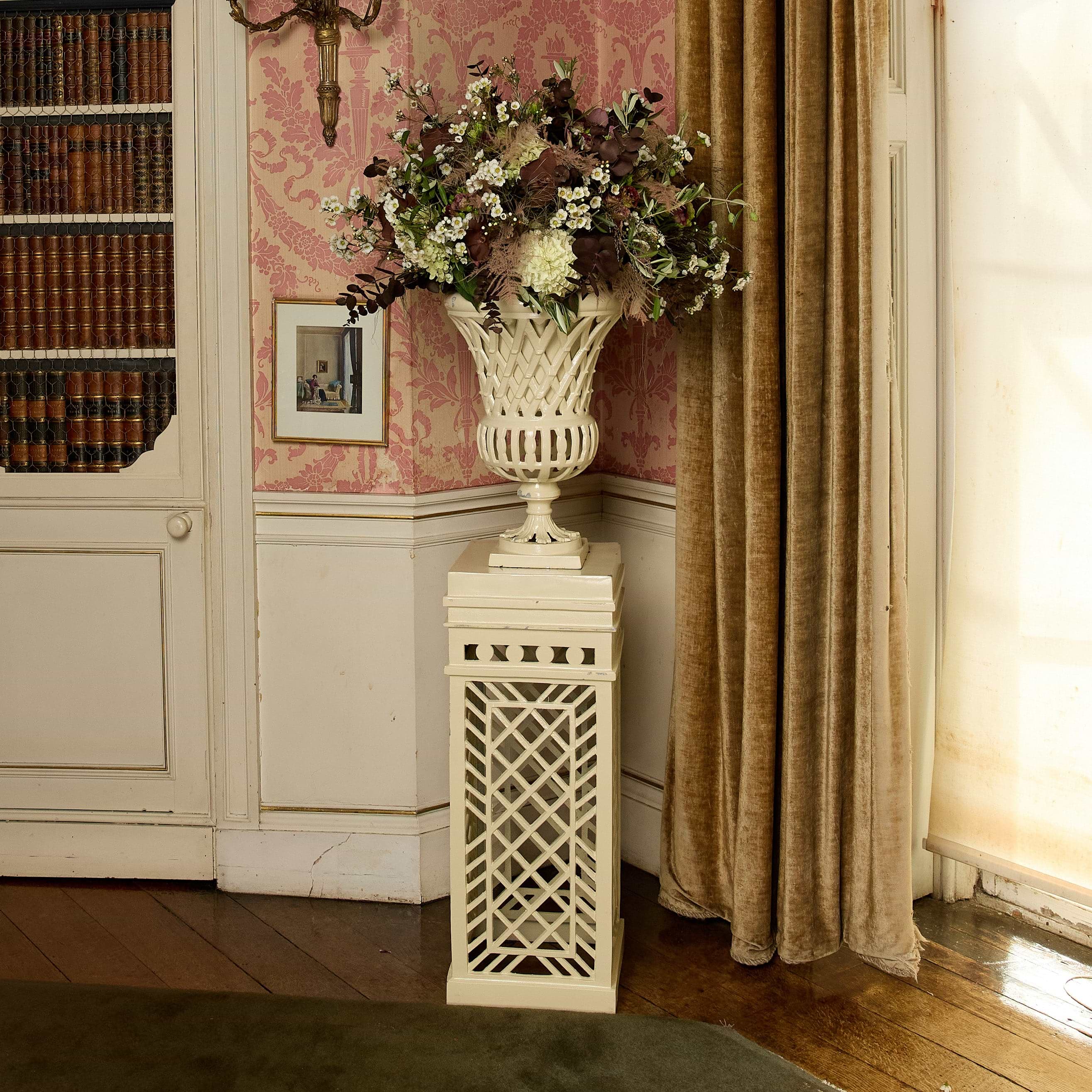 Adelaide Putty Lattice Urn