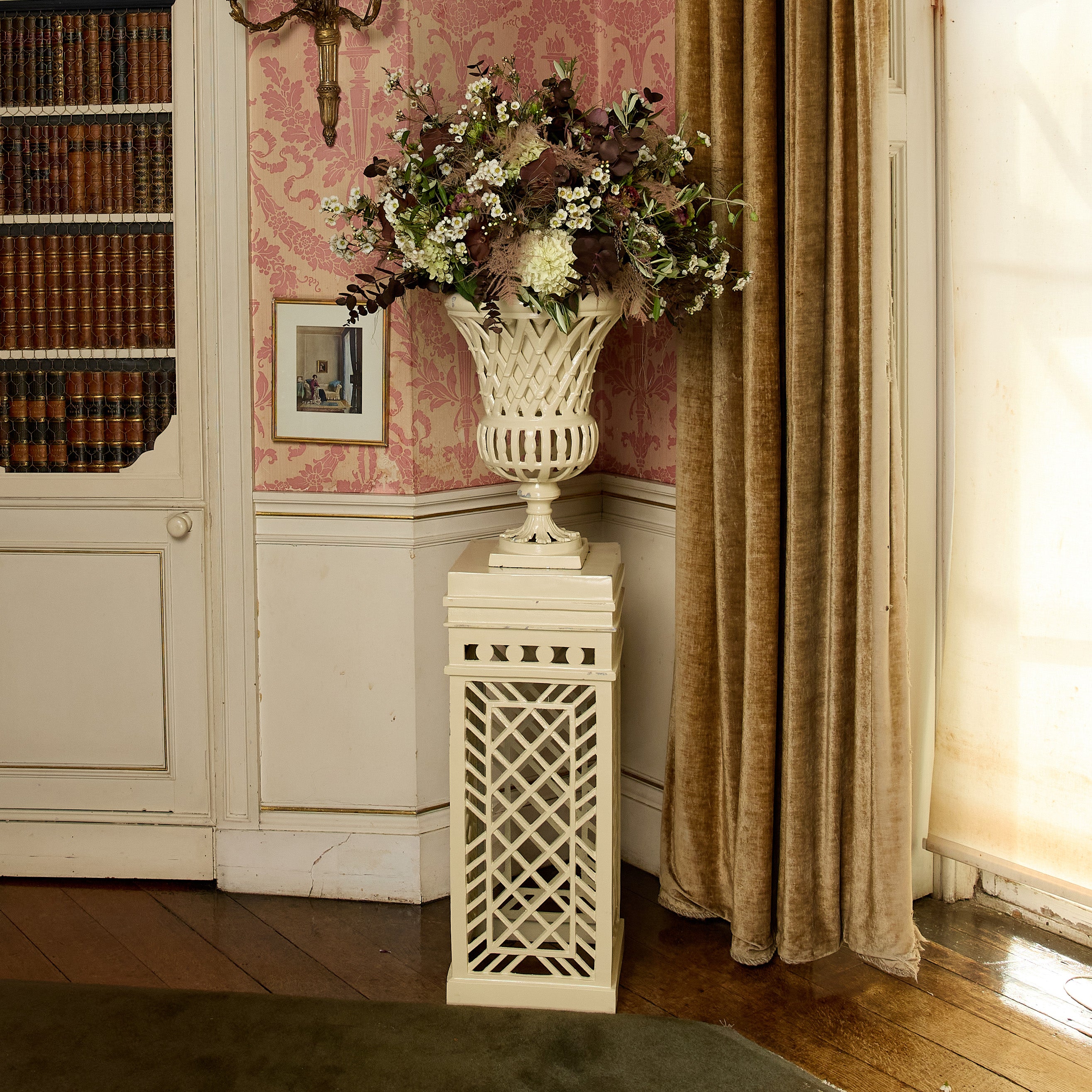 Adelaide Putty Lattice Urn