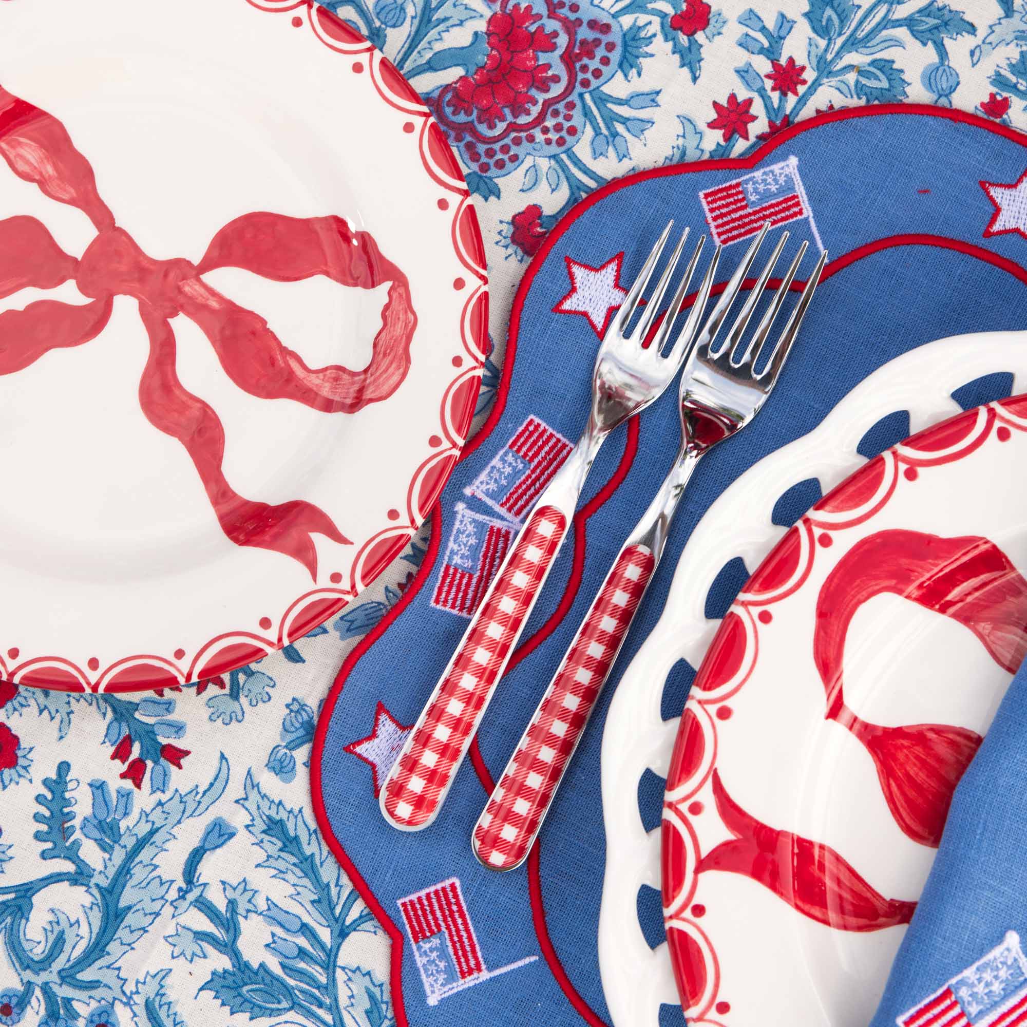 Marilyn Red Bow Starter Plate
