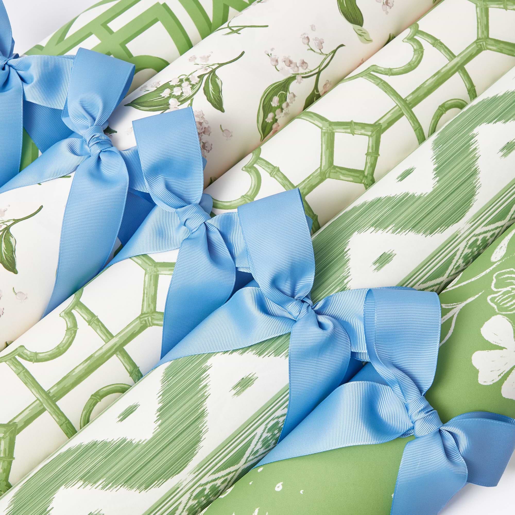 Pebble Lily of the Valley Wallpaper