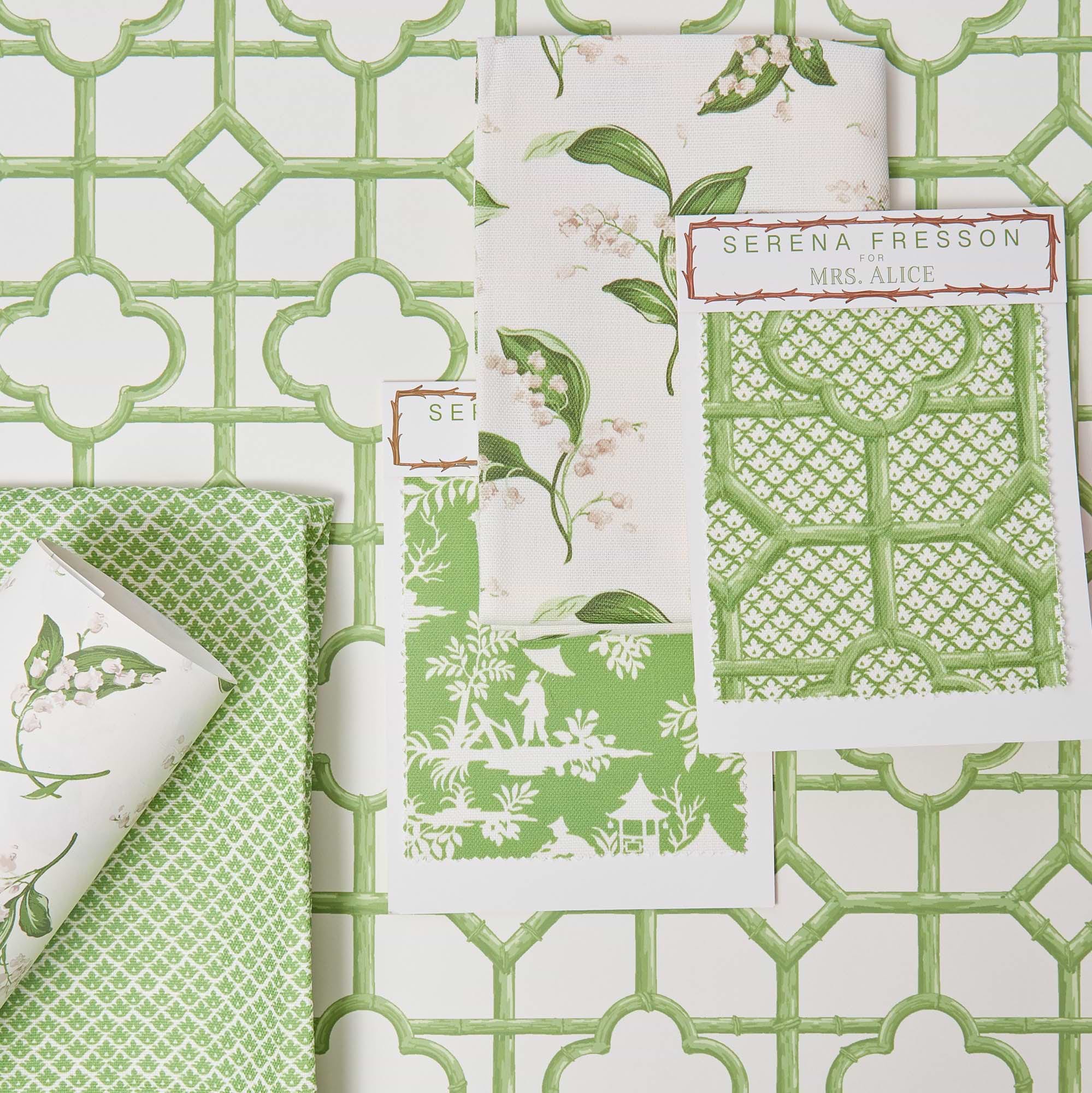 Pebble Lily of the Valley Wallpaper