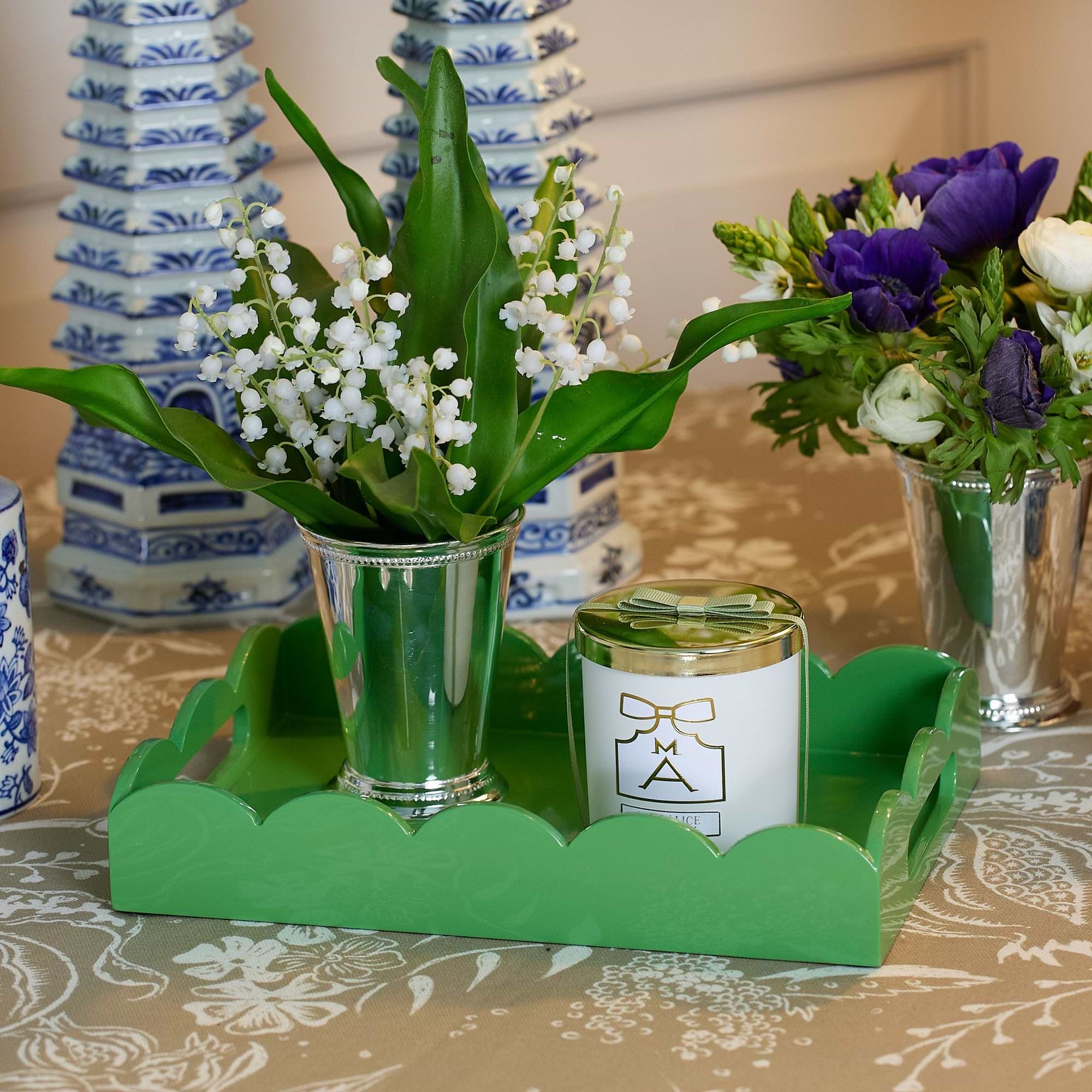 Green Small Scalloped Lacquer Tray