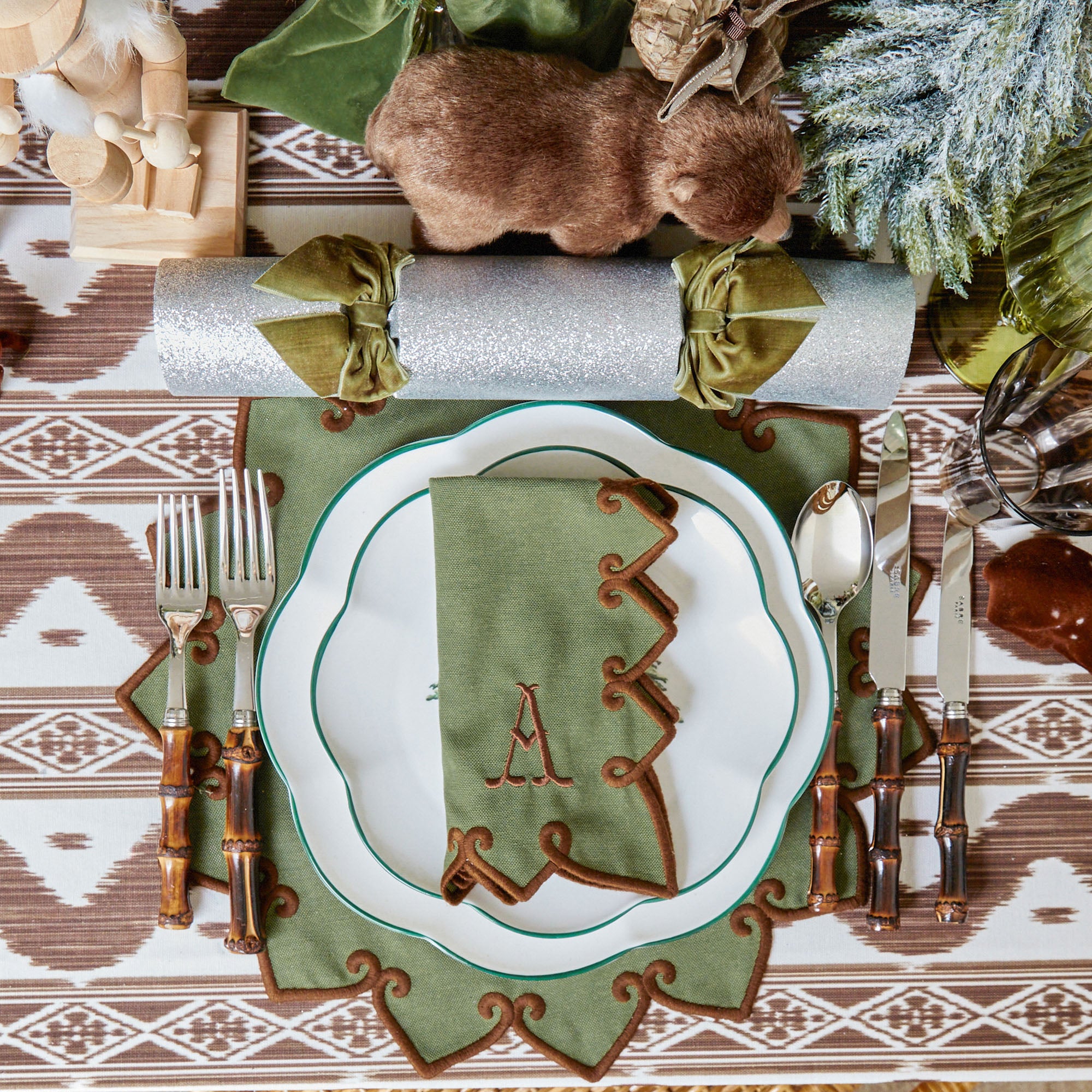 Angelina Forest Green & Brown Napkins (Set of 4) – a delightful blend of forest and earth tones.