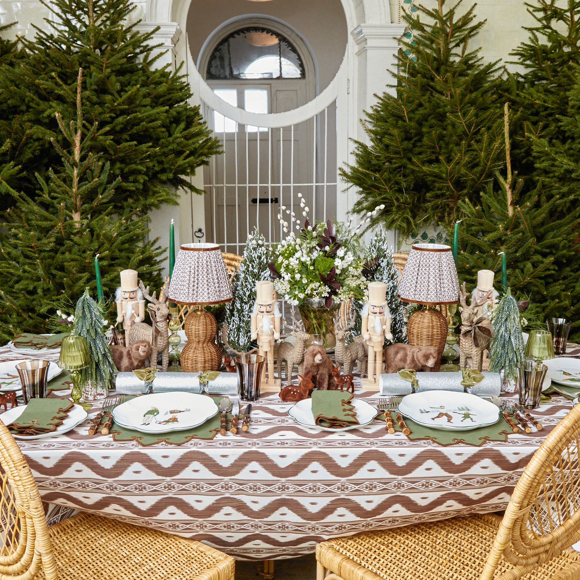 Delight in the intricate details and storybook-inspired design of these dinner plates.