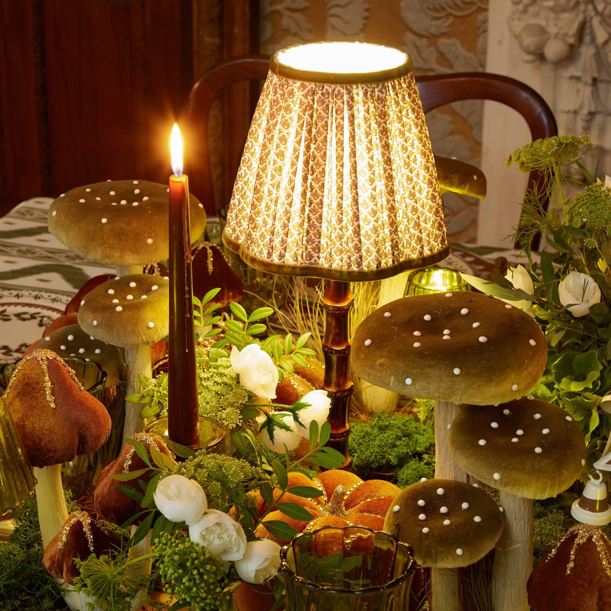 Chocolate Lotus Lampshade (18cm)