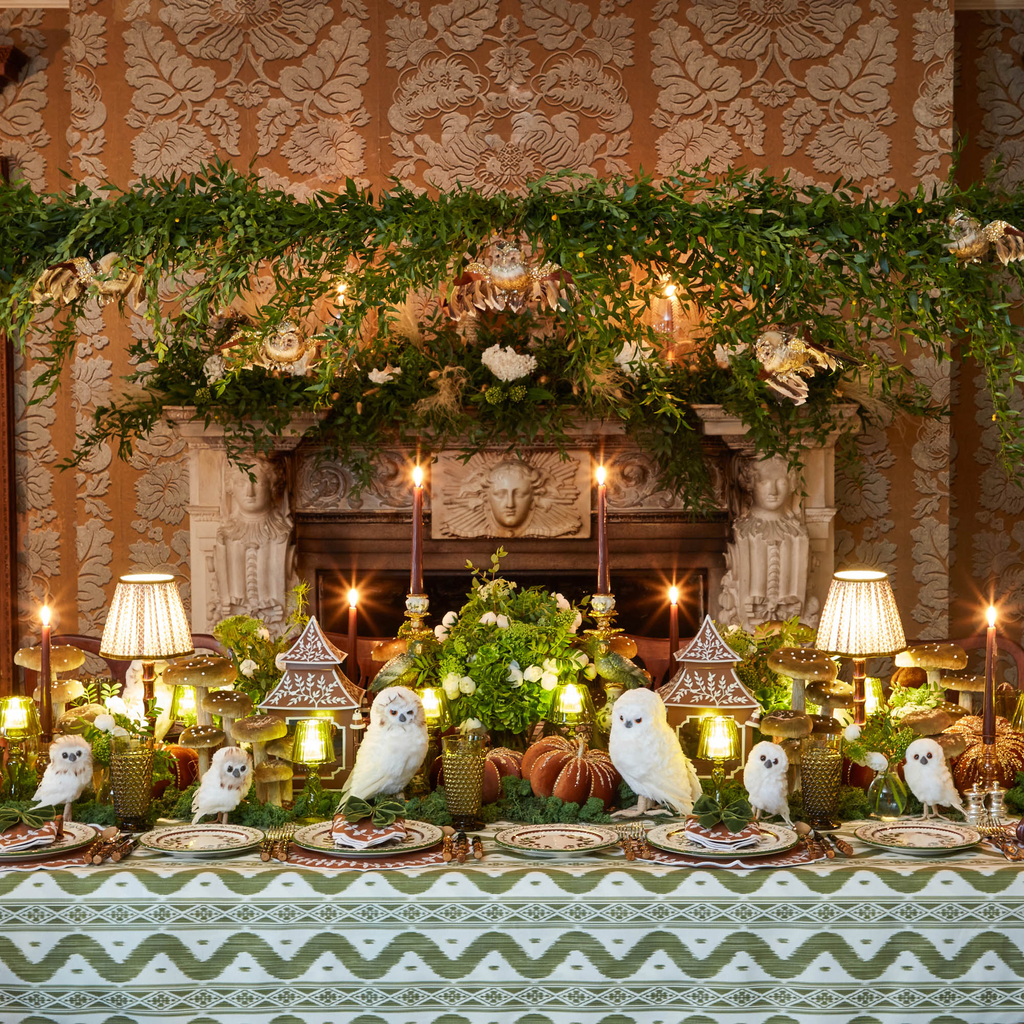 Chocolate Josephine Dinner Plate