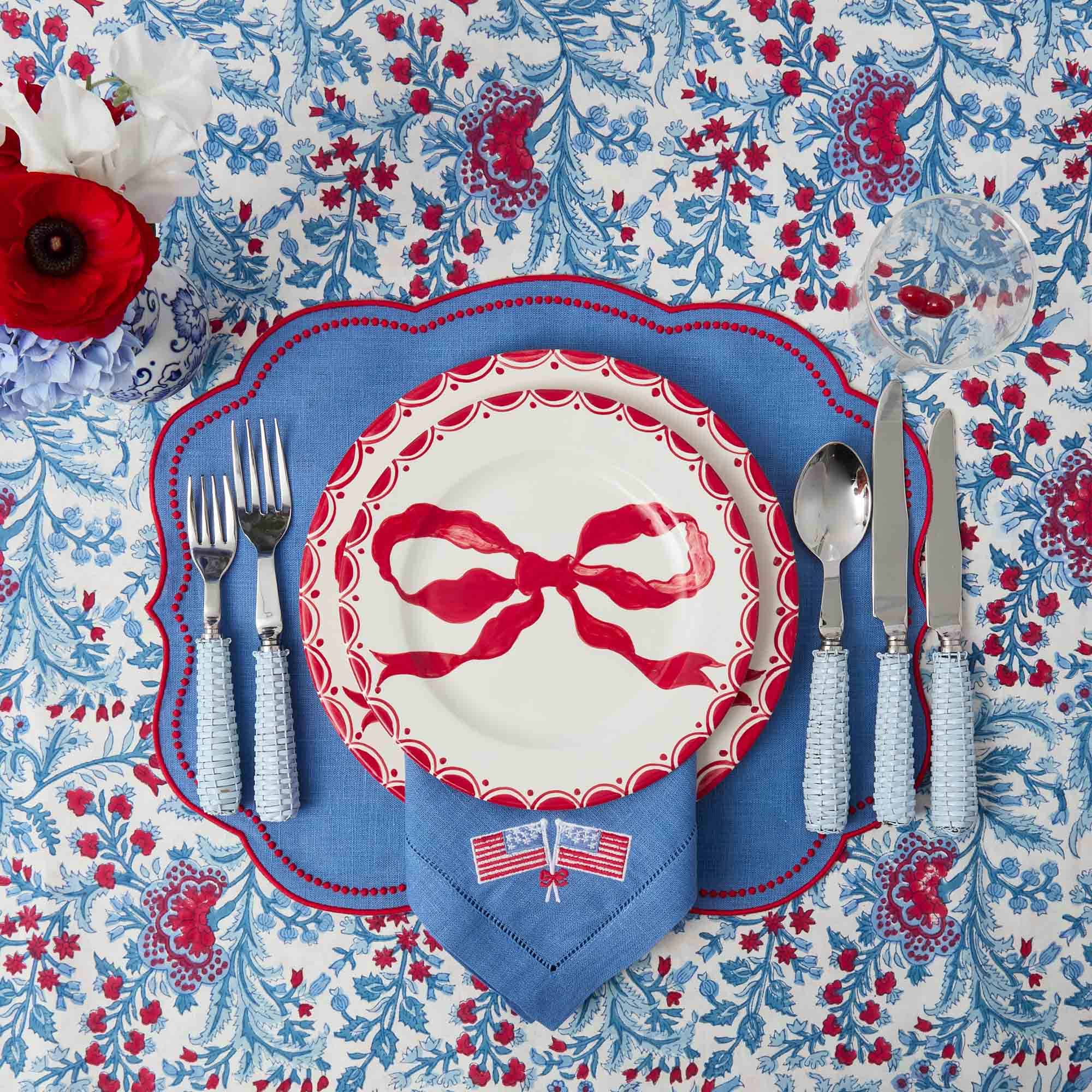 Marilyn Red Bow Starter Plate