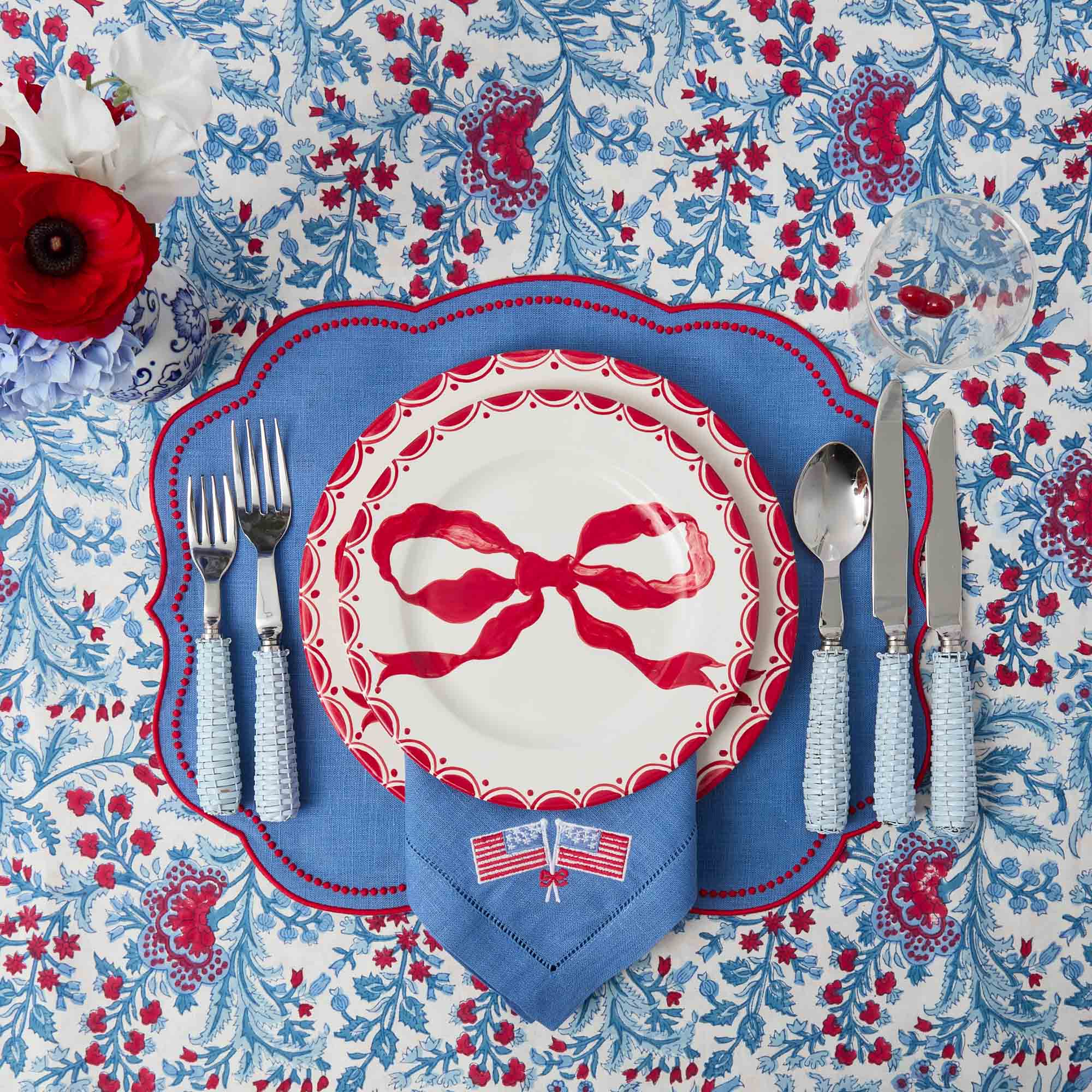 Marilyn Red Bow Starter Plate