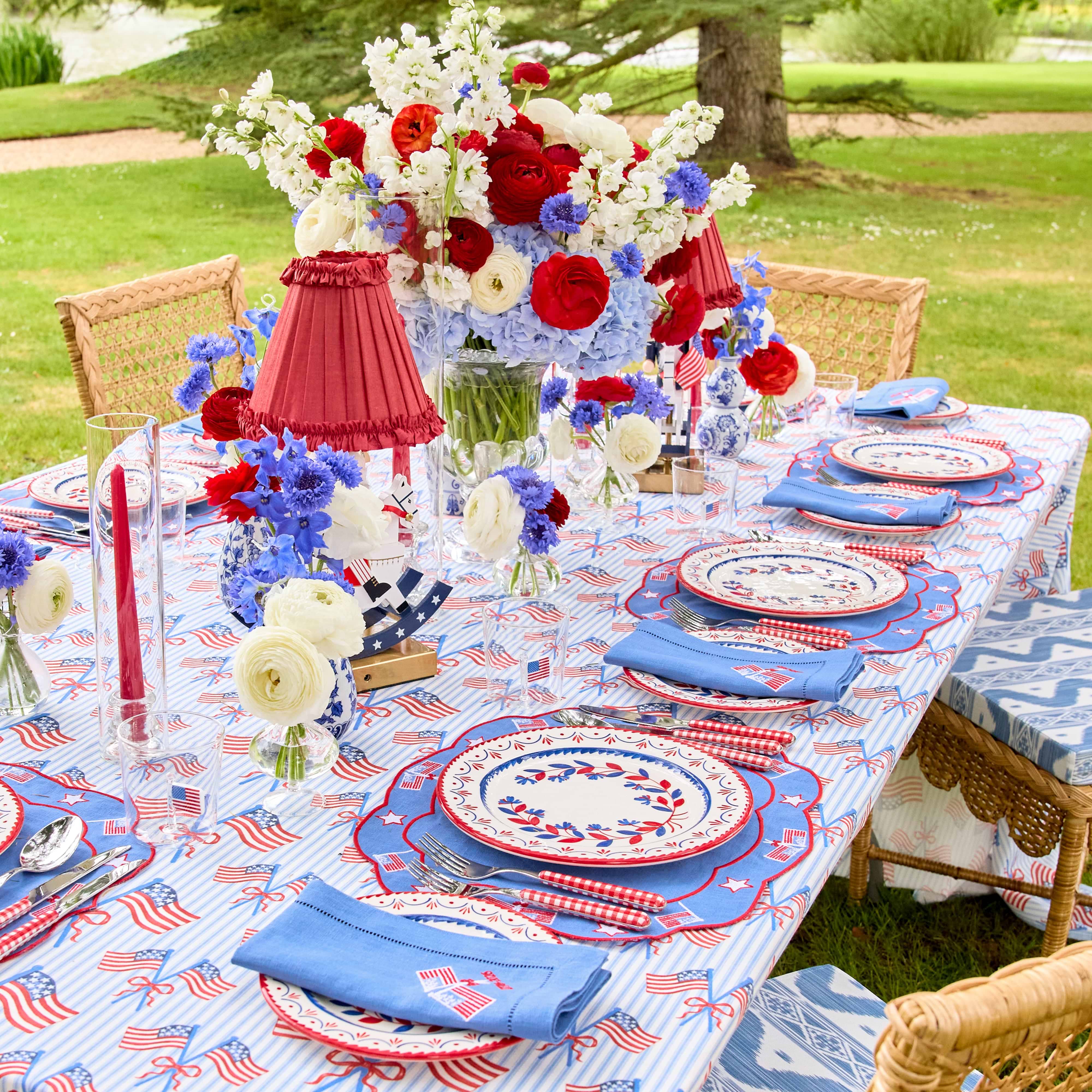 Blue & Red Josephine Dinner & Starter Plates (Set of 8)
