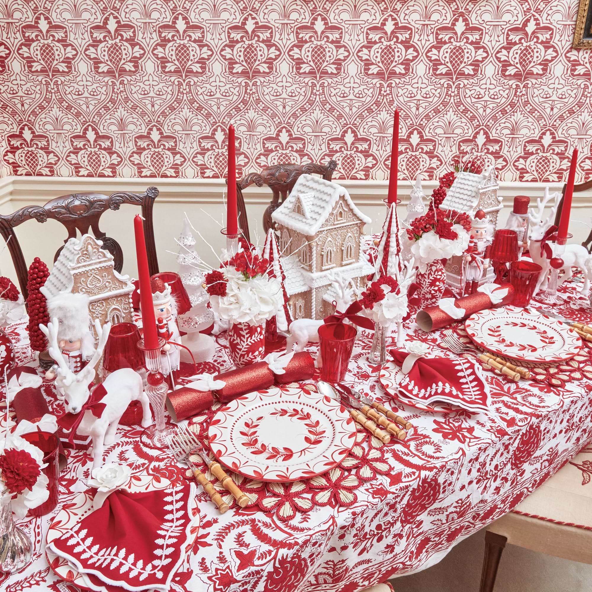 Make each moment a celebration of passion with our Set of 8 Red Candles.