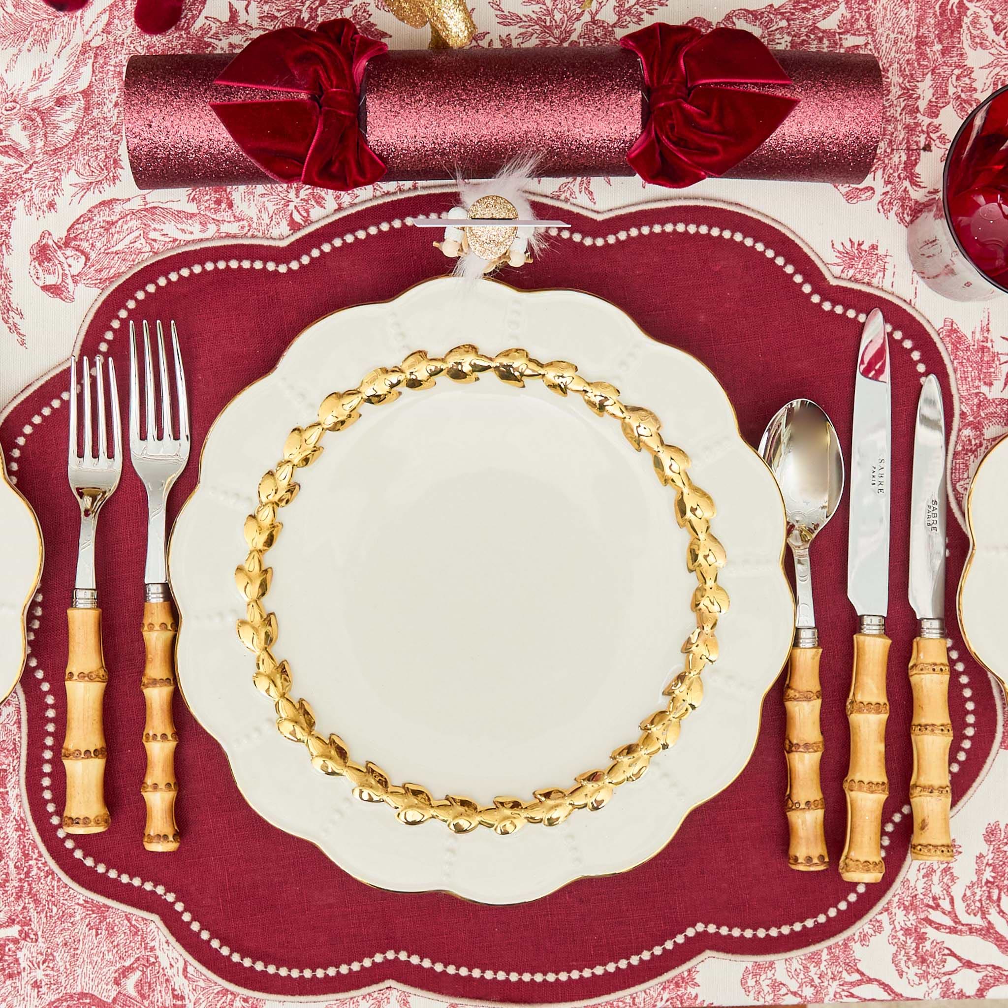 Gold Laurel Dinner Plate