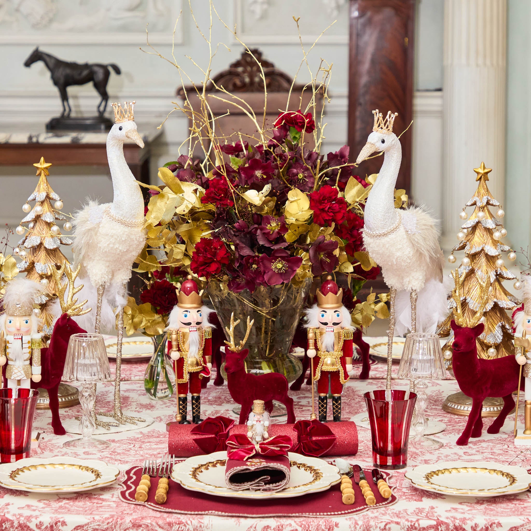 Gold Laurel Dinner & Starter Plates (Set of 8)
