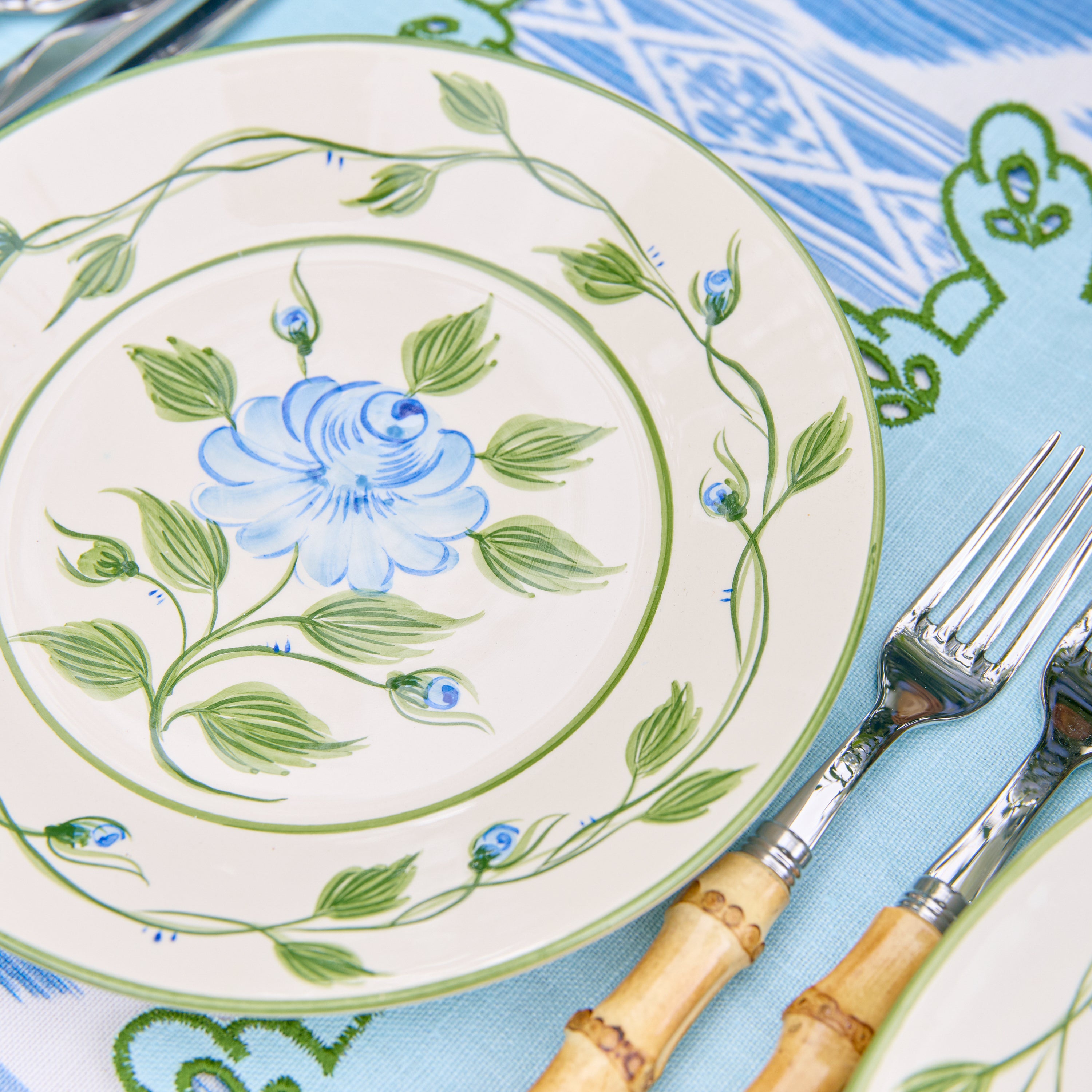 Blue Rose Bud Dinner & Starter Plates (Set of 8)