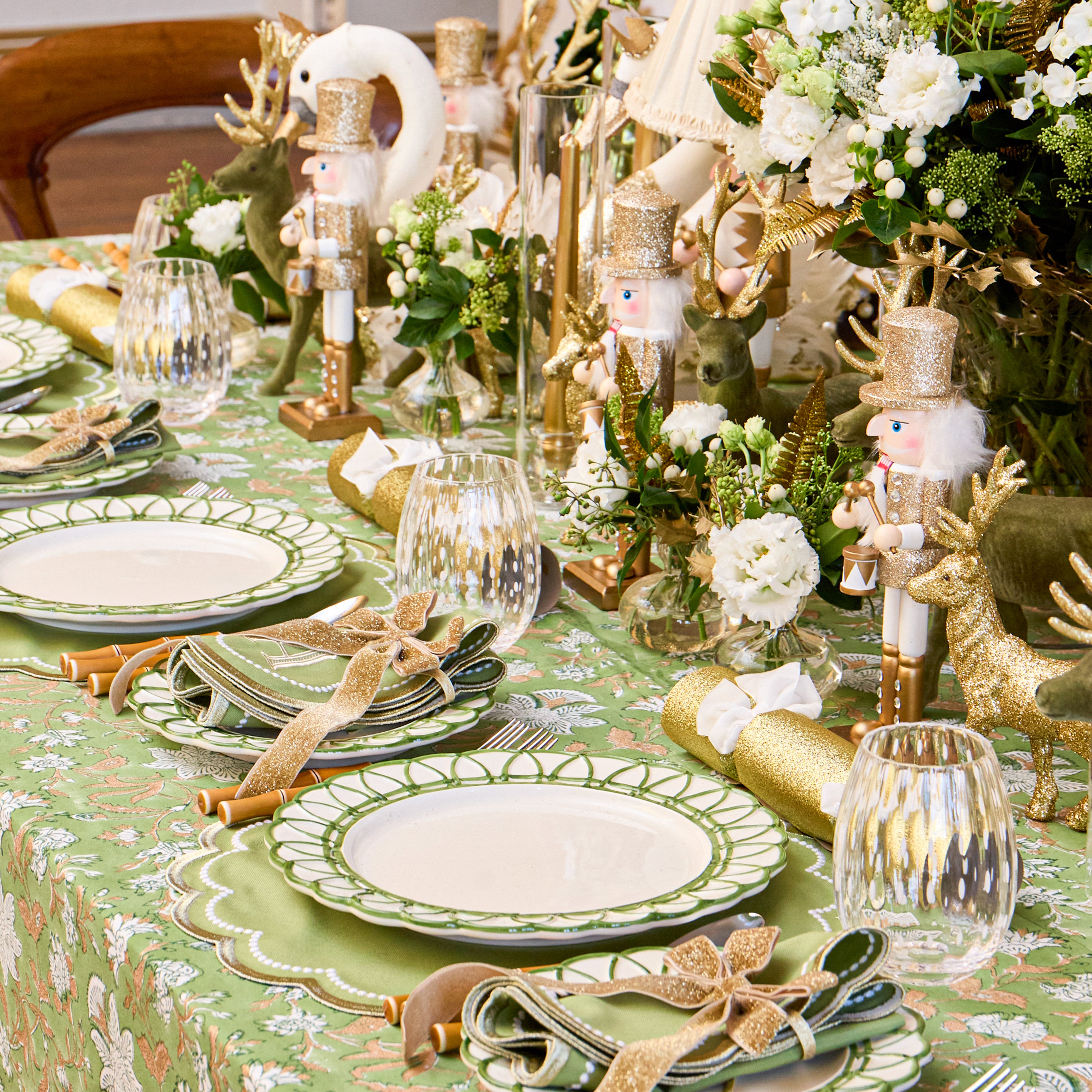 Gold Glitter Nutcrackers (Pair)