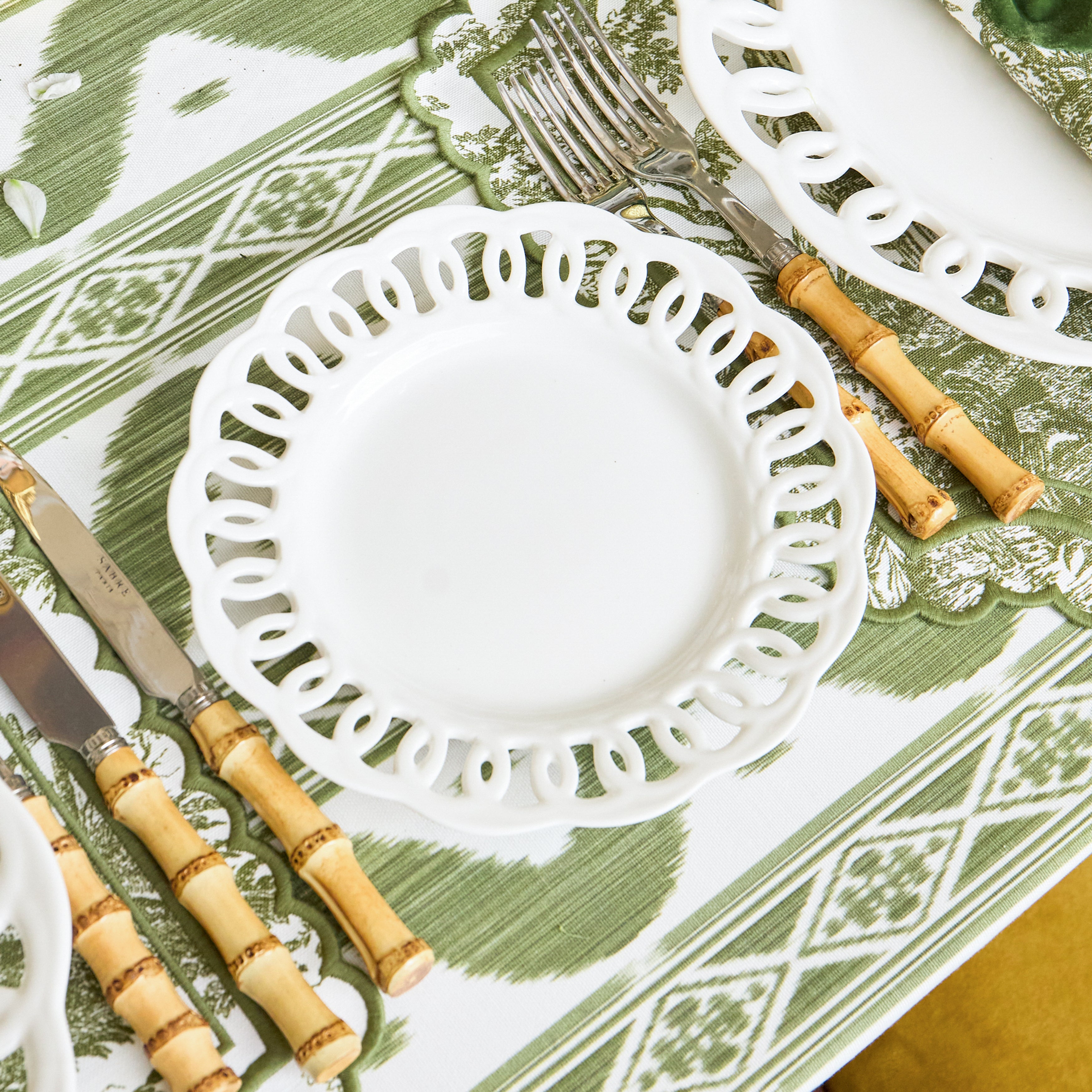 White Lace Starter Plate