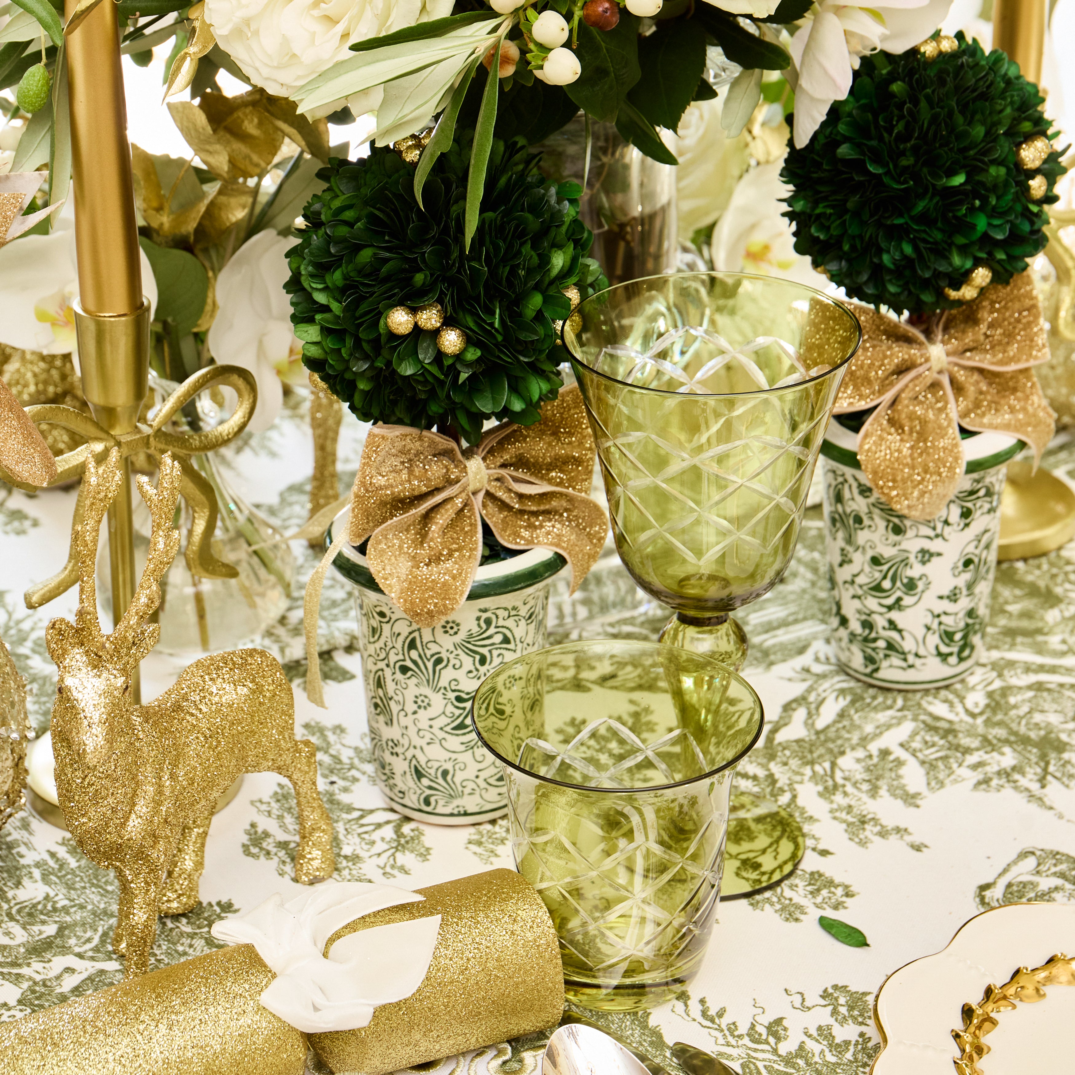 A Christmas Carol Tablescape