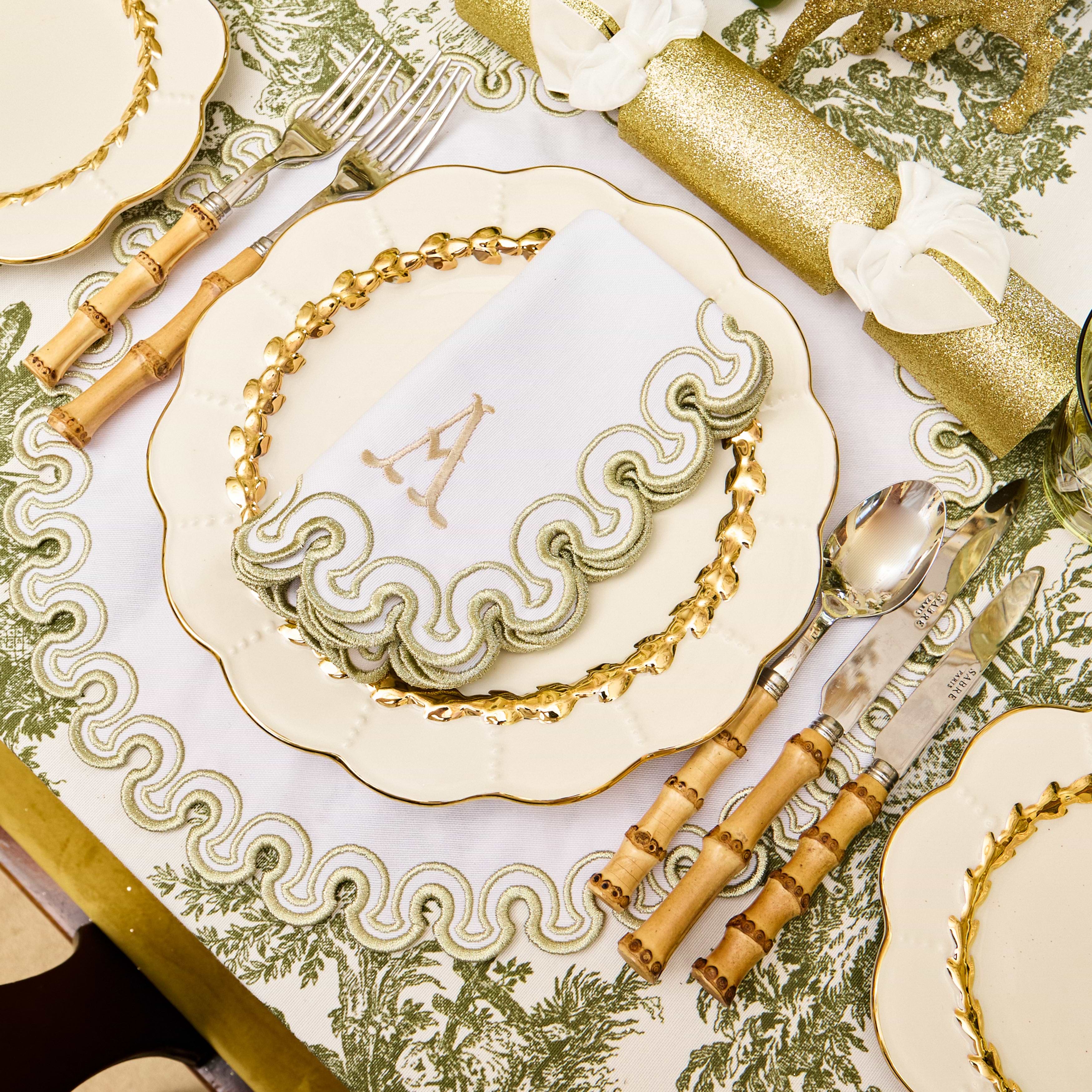 White & Gold Valentina Napkins (Set of 4)
