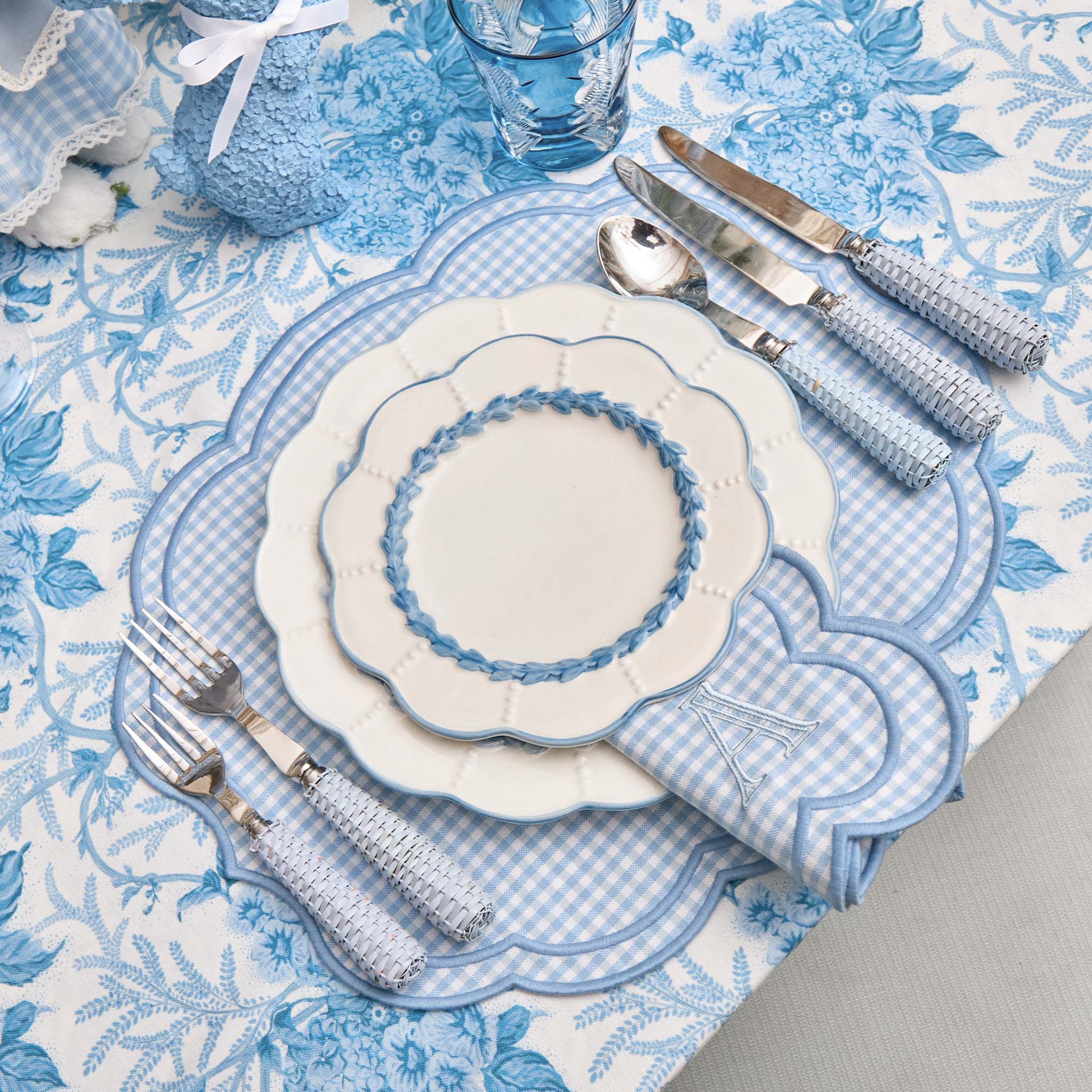 Blue Laurel Starter Plate