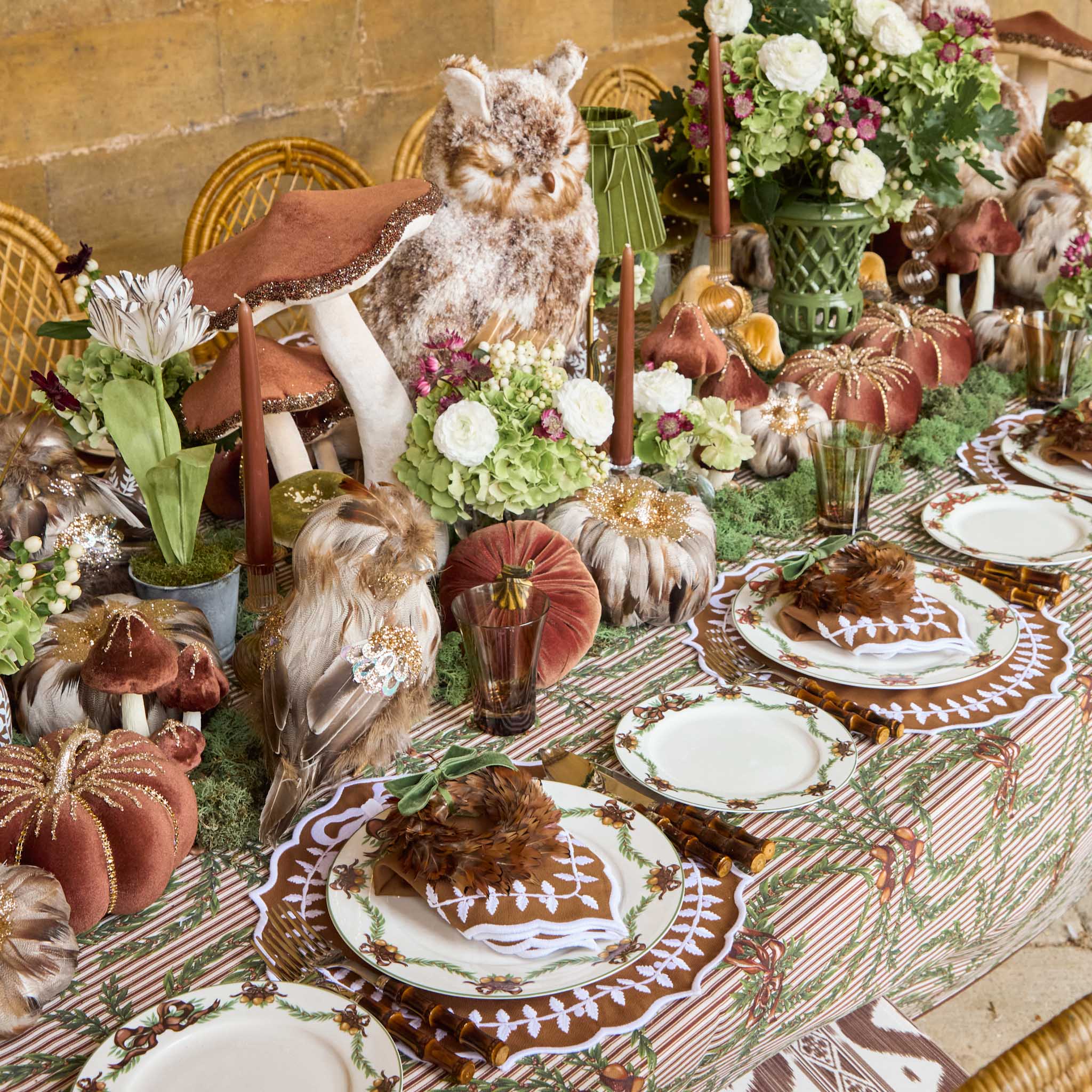 Acorn Garland Starter Plate